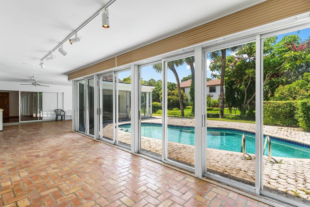 11991 Lake Shr Pl North Palm Beach, FL 33408