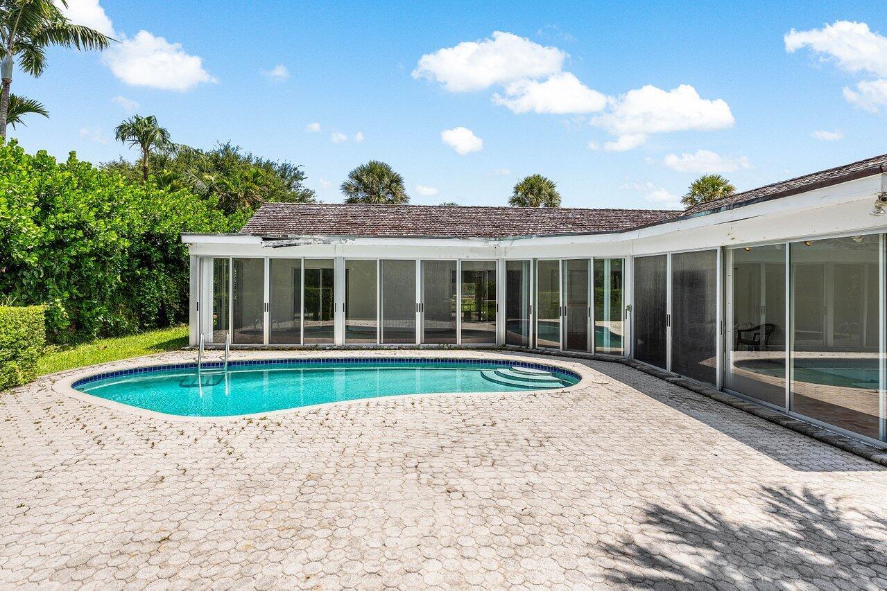 11991 Lake Shr Pl North Palm Beach, FL 33408