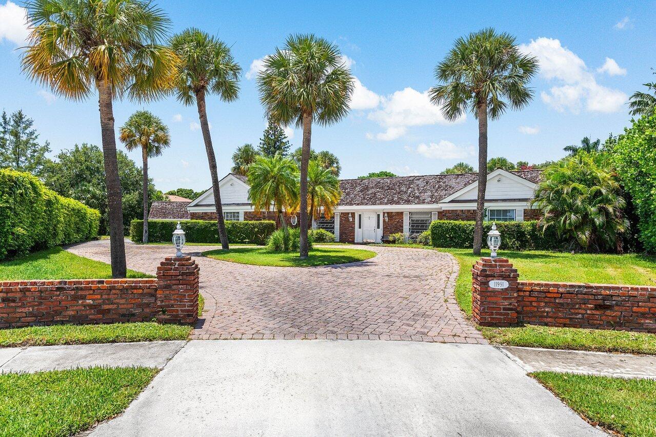 11991 Lake Shr Pl North Palm Beach, FL 33408