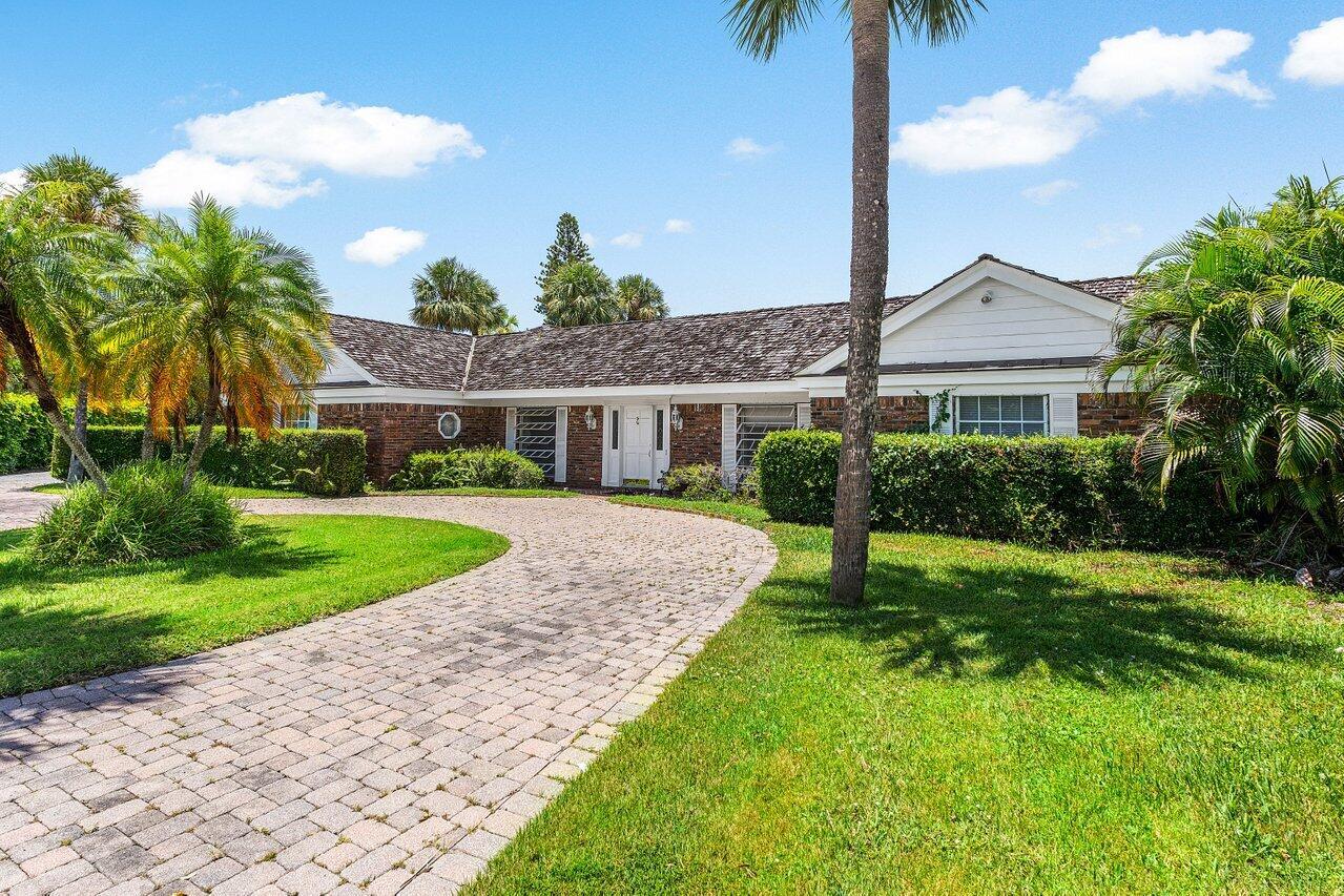 11991 Lake Shr Pl North Palm Beach, FL 33408