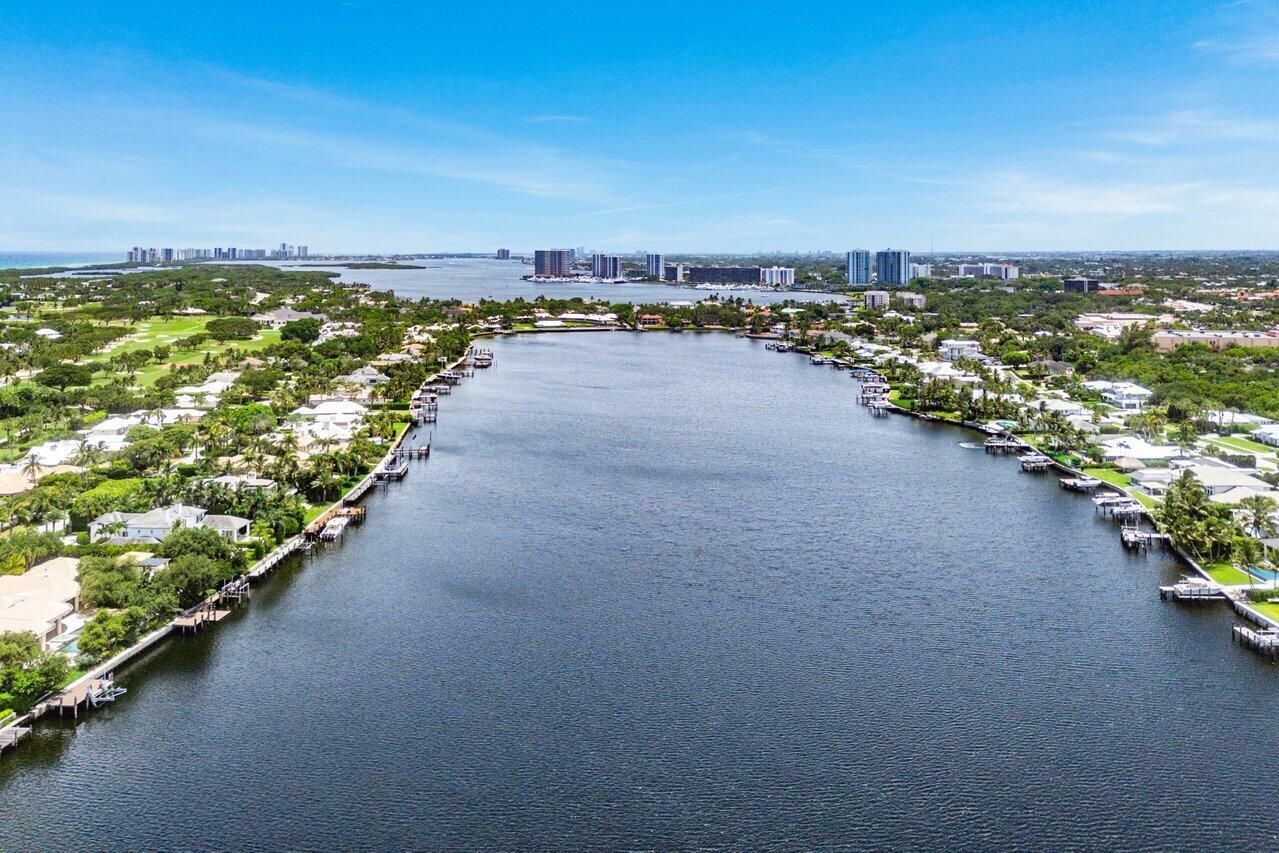 11991 Lake Shr Pl North Palm Beach, FL 33408