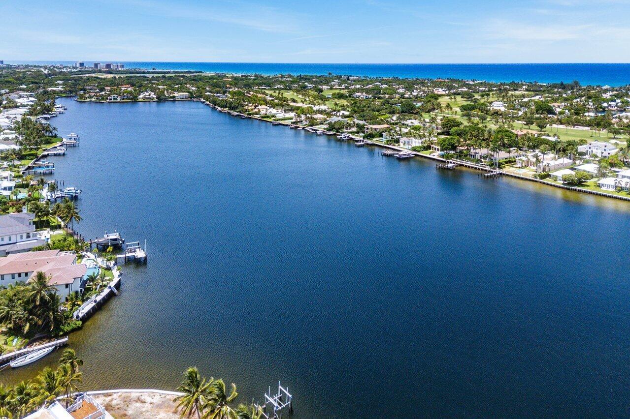 11991 Lake Shr Pl North Palm Beach, FL 33408