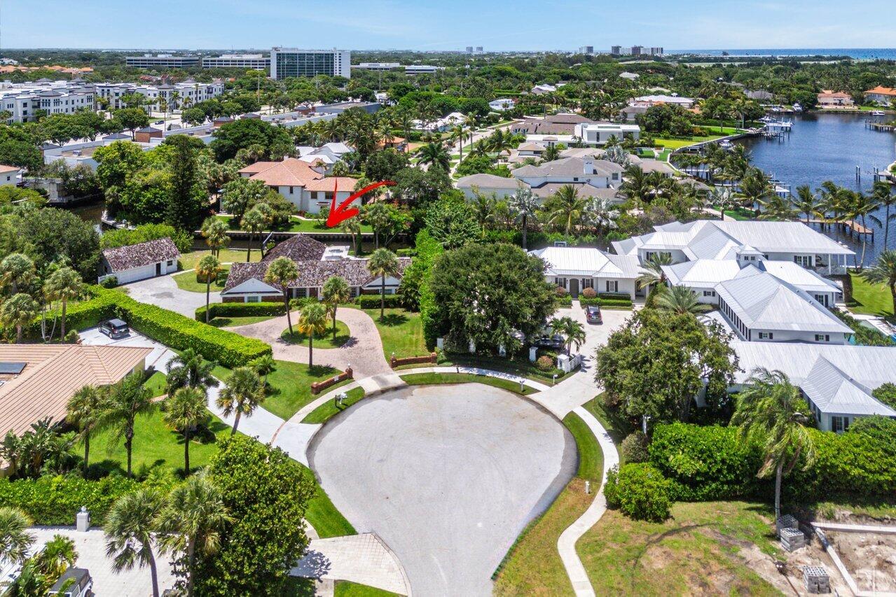 11991 Lake Shr Pl North Palm Beach, FL 33408