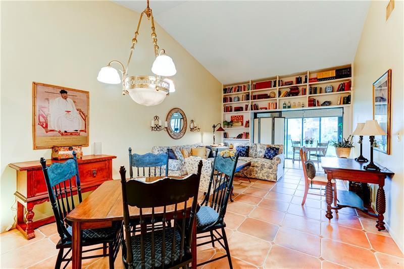3342 Carambola Cir