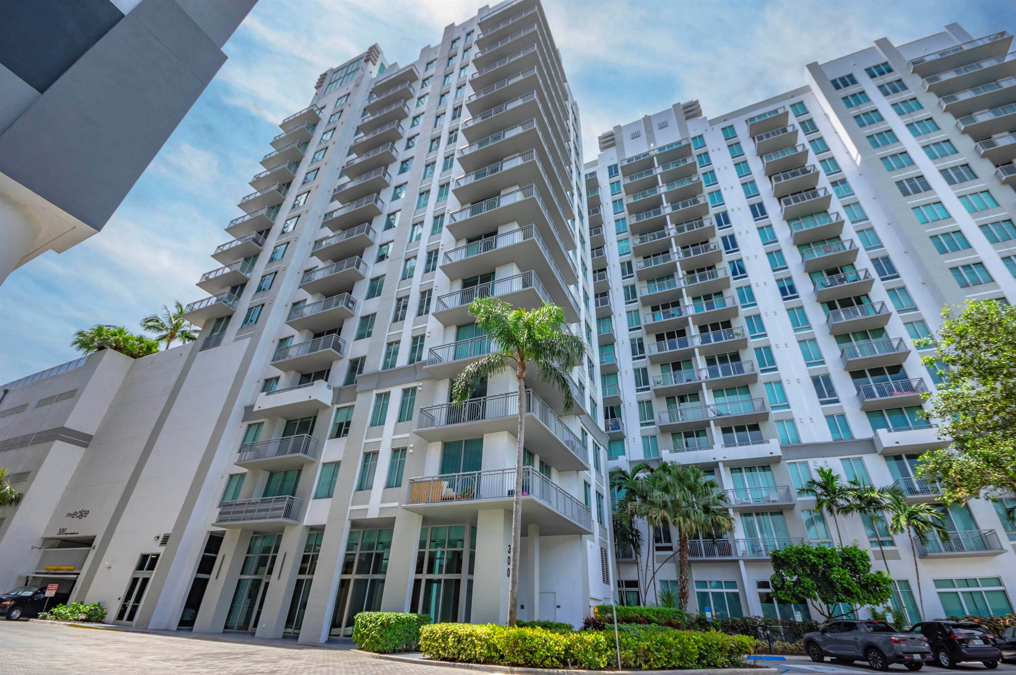 300 S Australian Ave #810