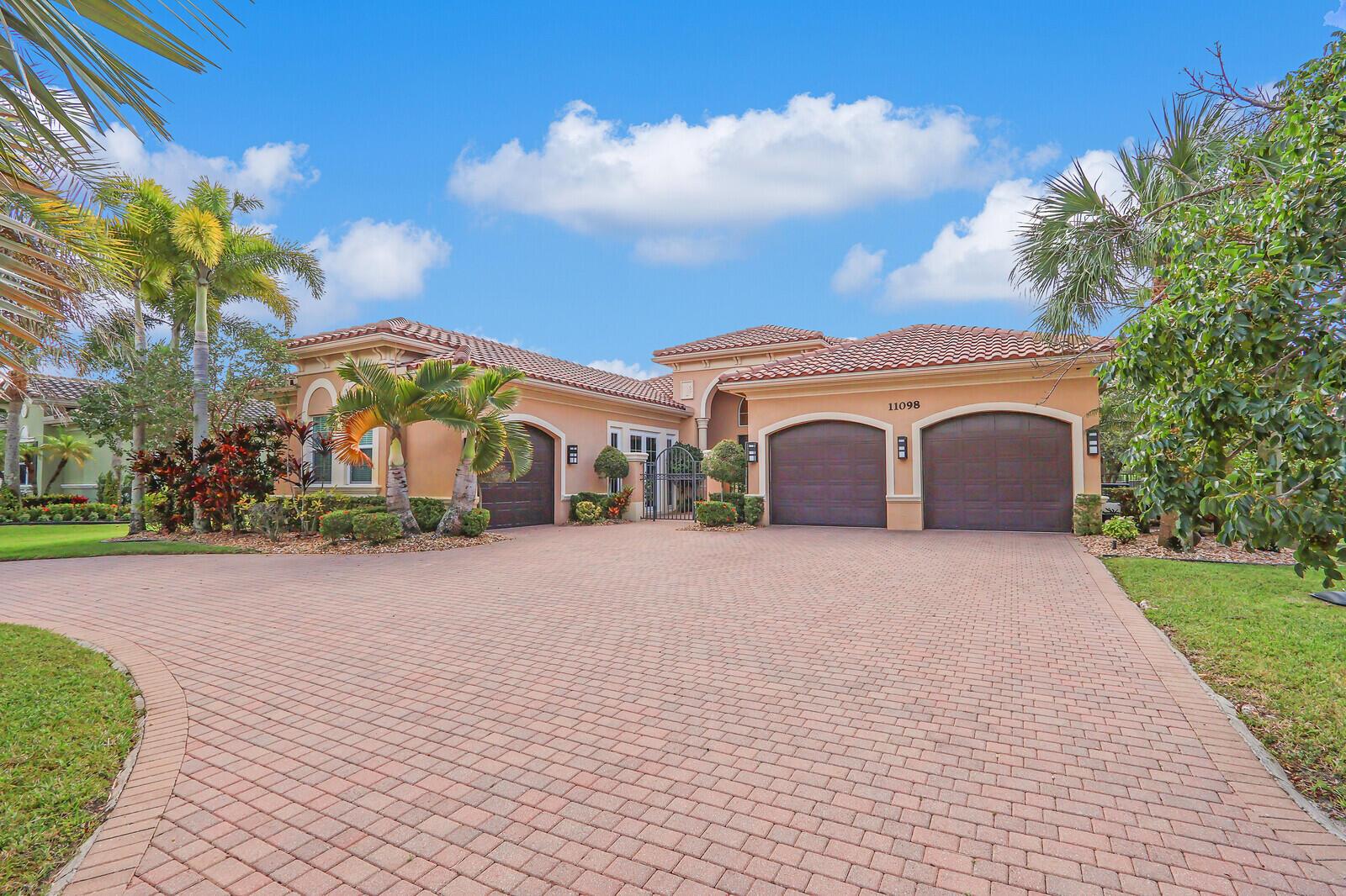 11098 Lynwood Palm Way