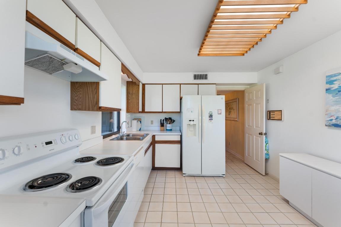 16970 Waterbend #146 Jupiter, FL 33477