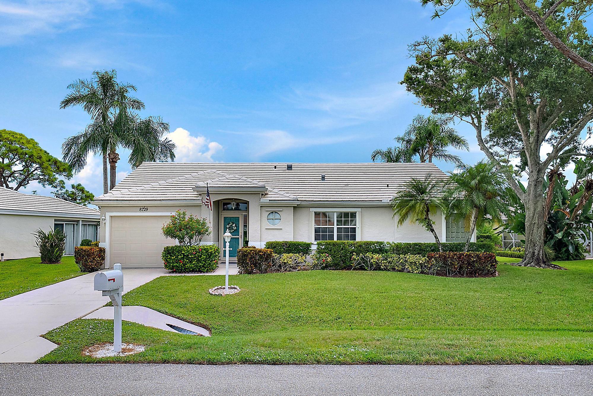8729 SE Riverfront Ter