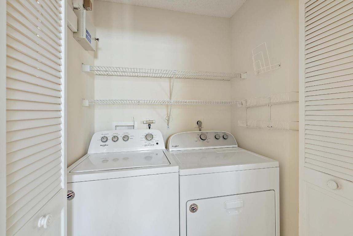 8729 SE Riverfront Ter Jupiter, FL 33469