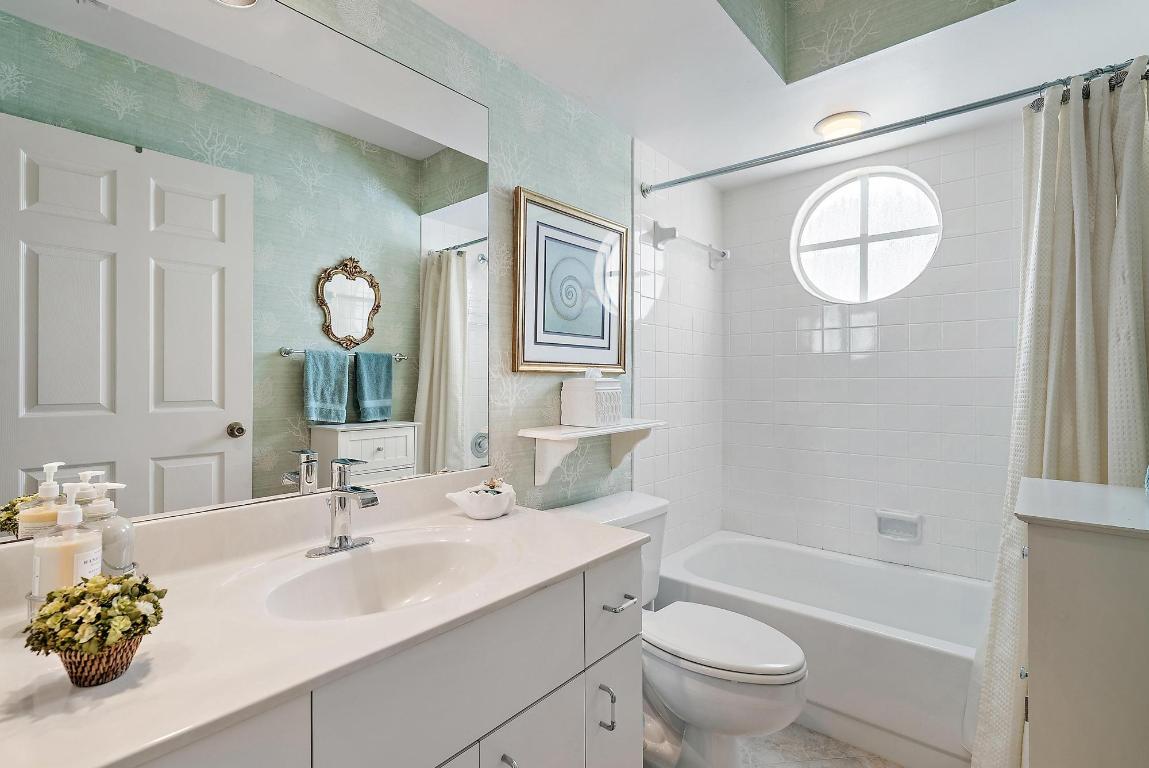 8729 SE Riverfront Ter Jupiter, FL 33469