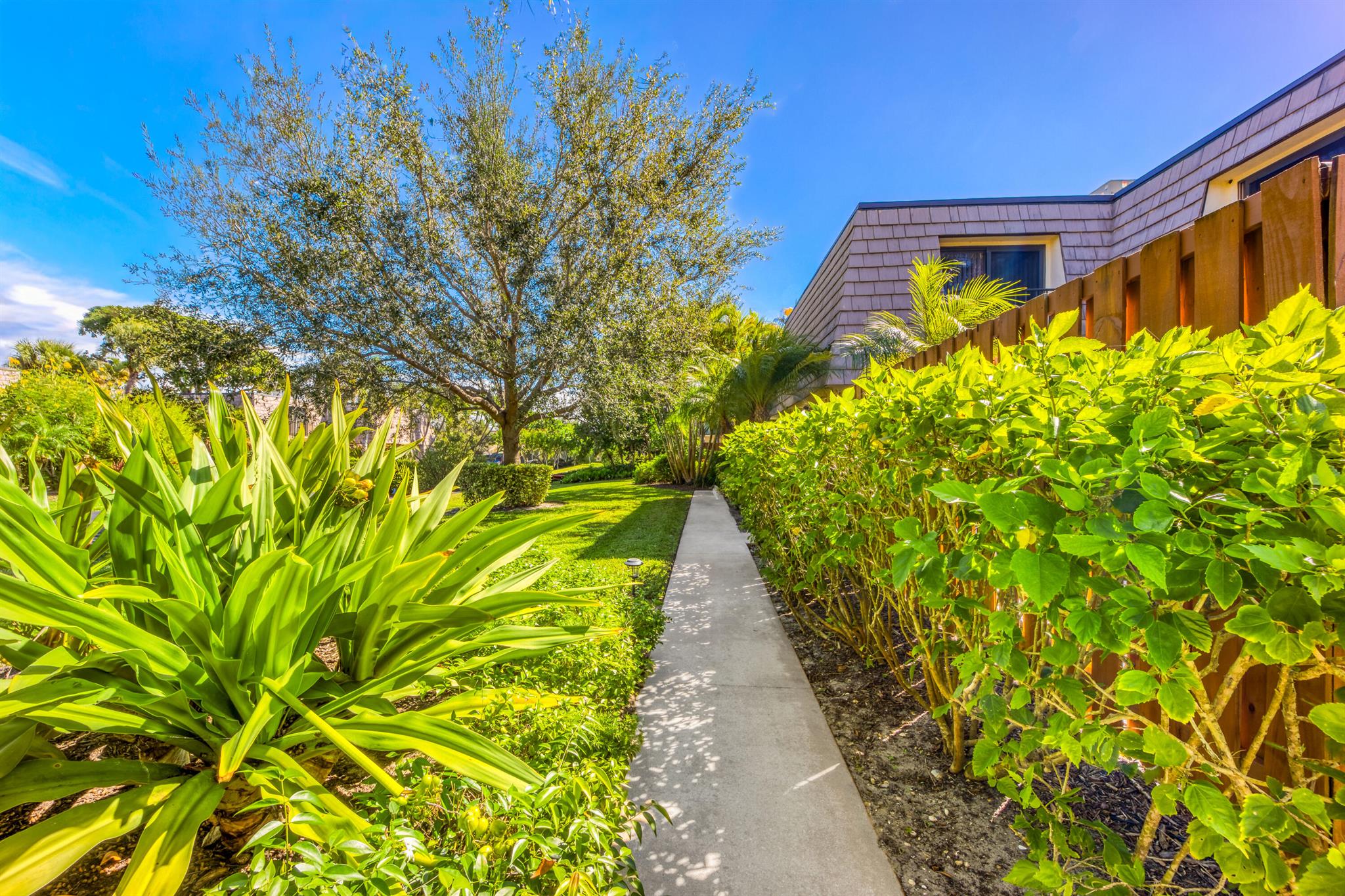 141 Ocean Cv Dr Jupiter, FL 33477