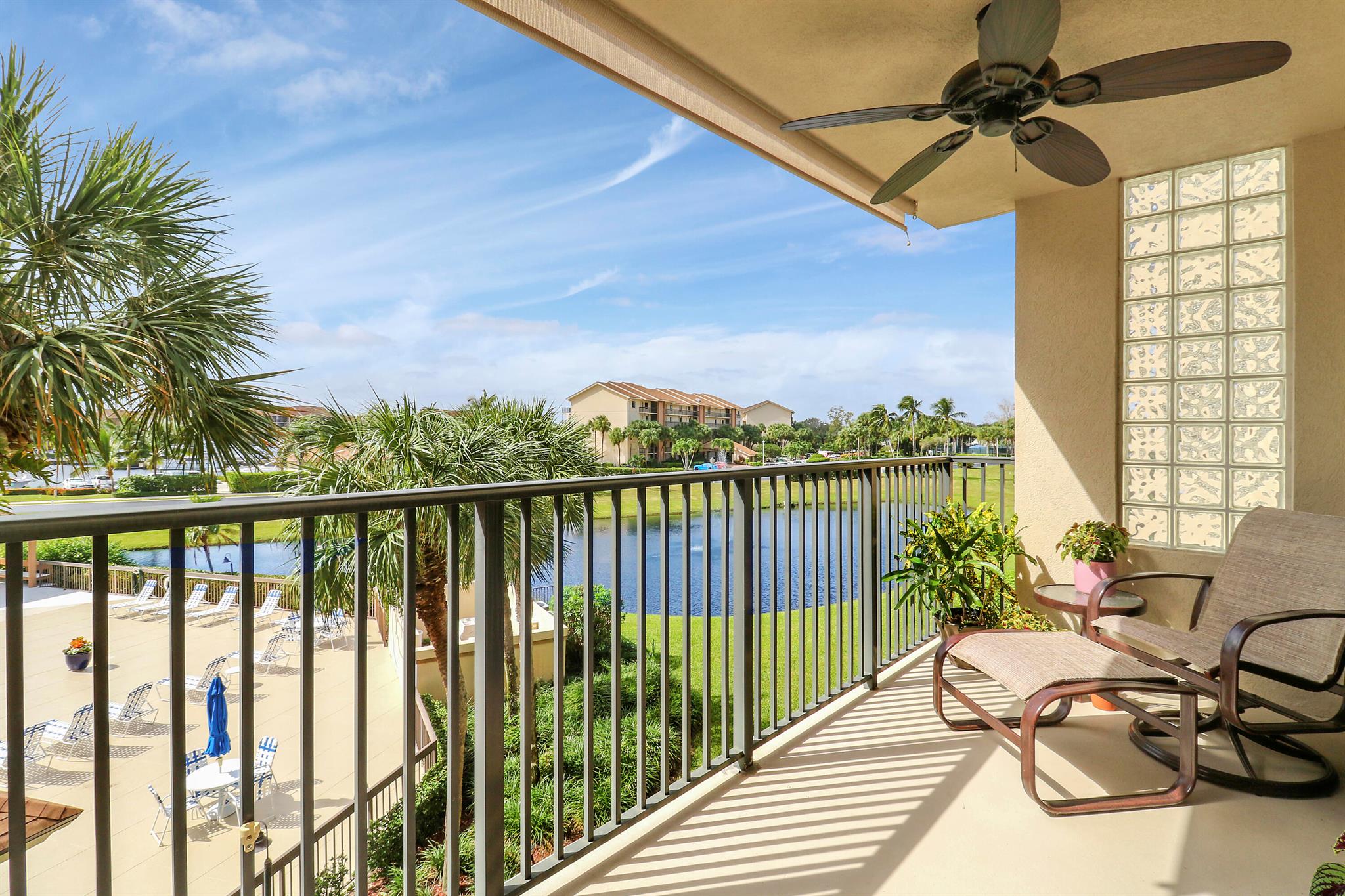 601 Seafarer Cir #301 Jupiter, FL 33477