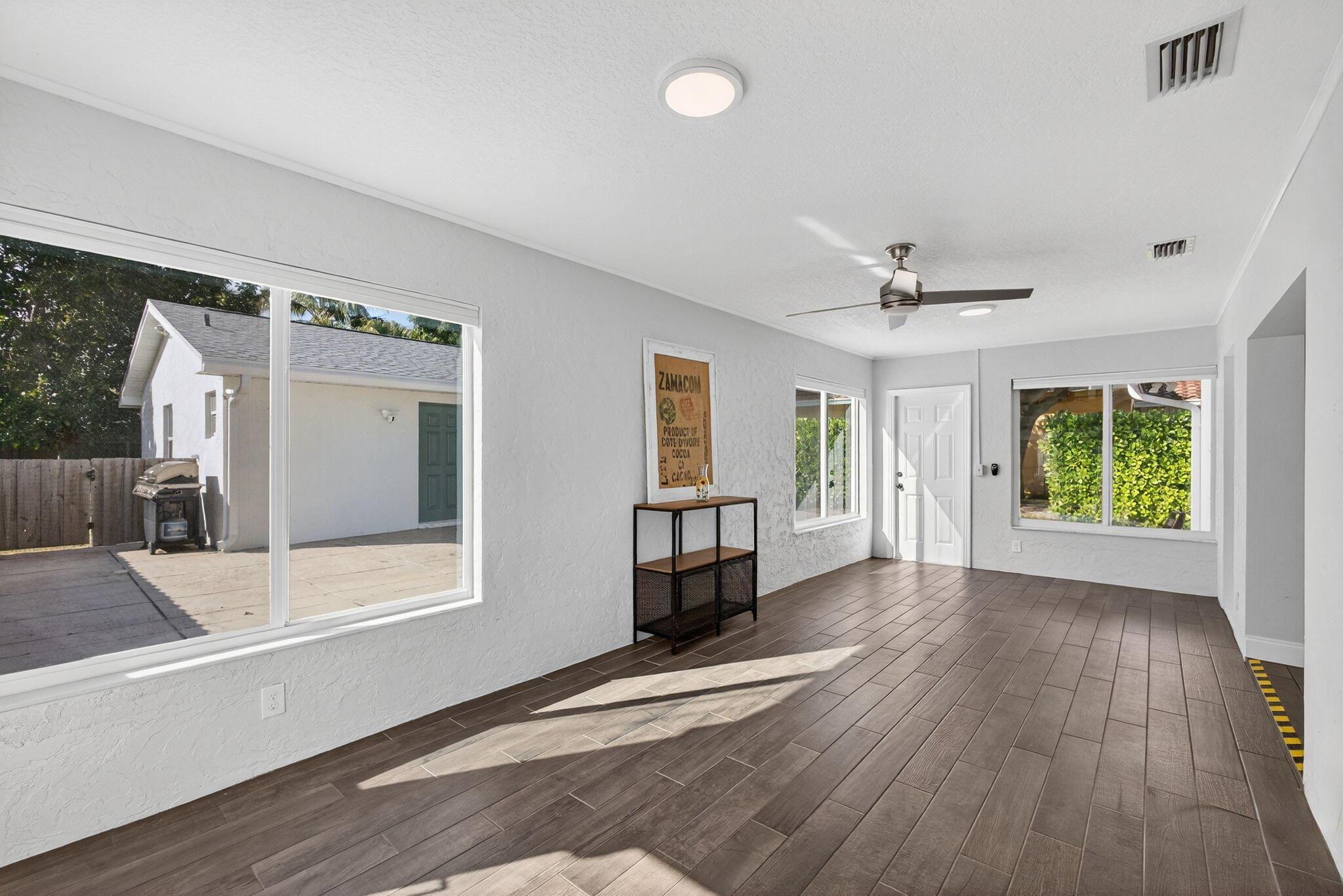 18942 SE Hillcrest Dr Jupiter, FL 33469