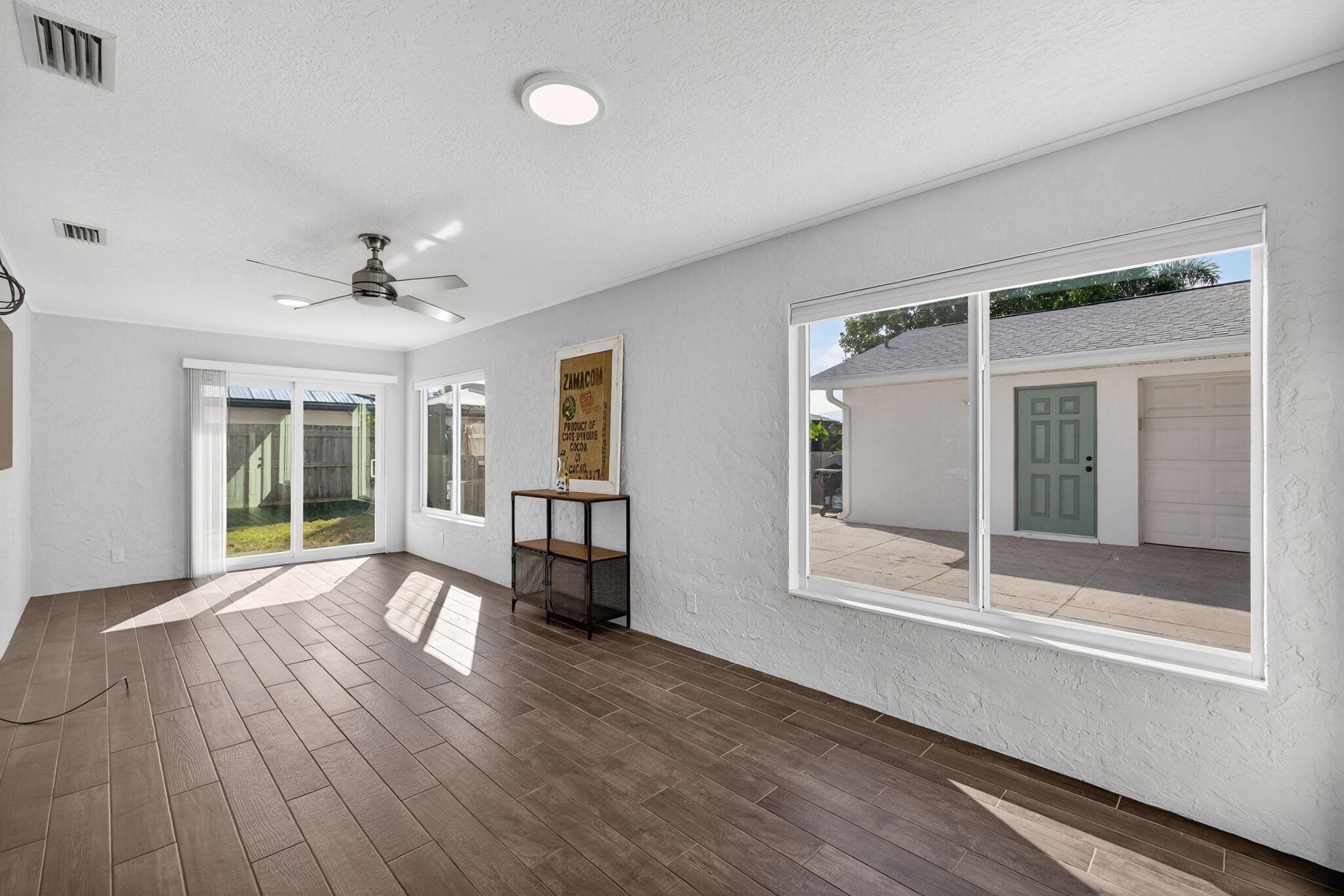 18942 SE Hillcrest Dr Jupiter, FL 33469