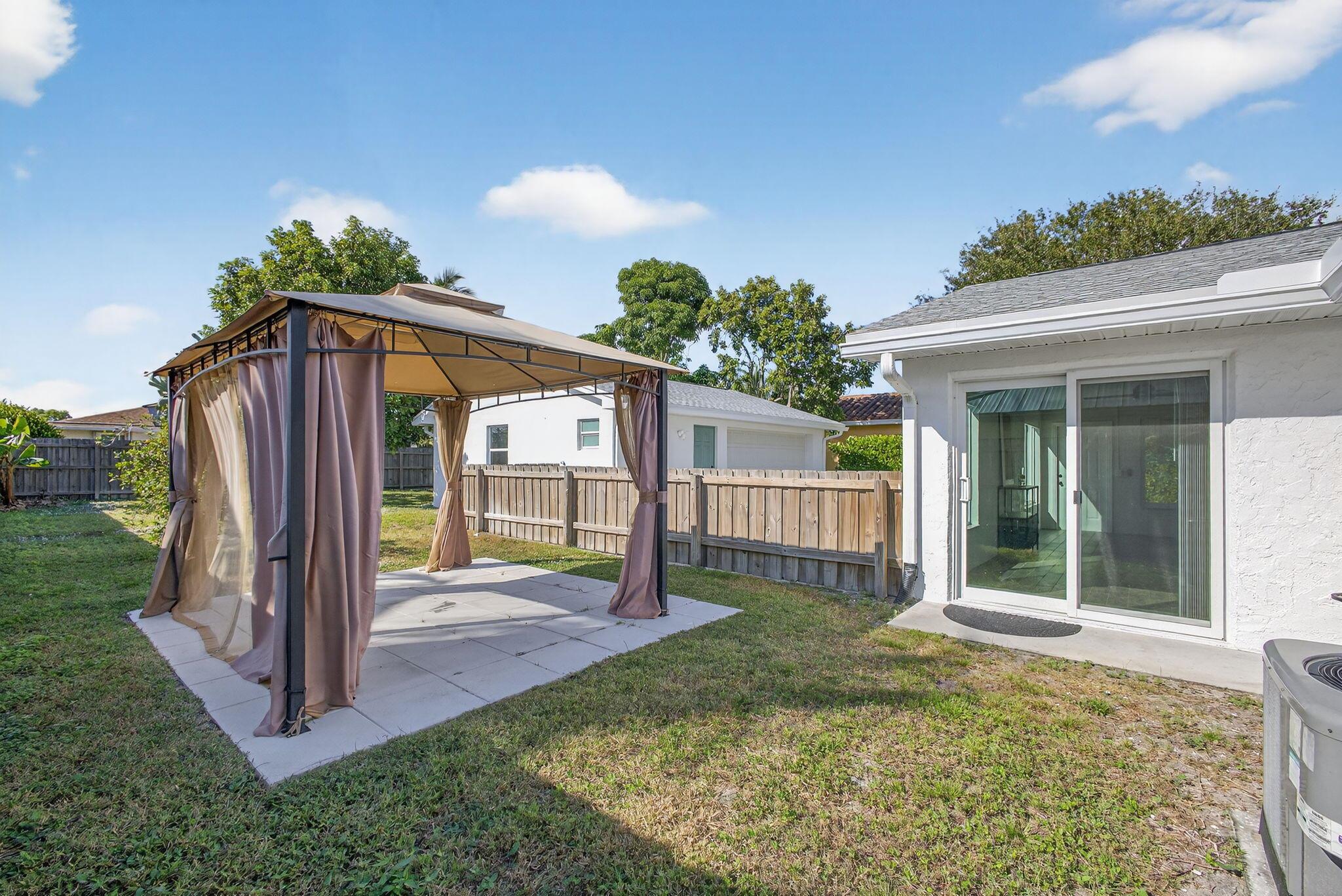 18942 SE Hillcrest Dr Jupiter, FL 33469