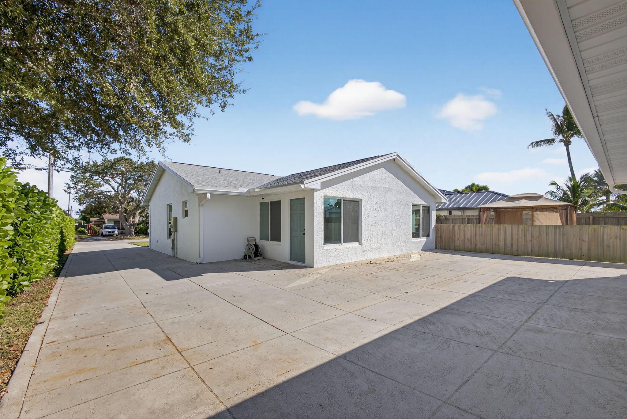 18942 SE Hillcrest Dr Jupiter, FL 33469