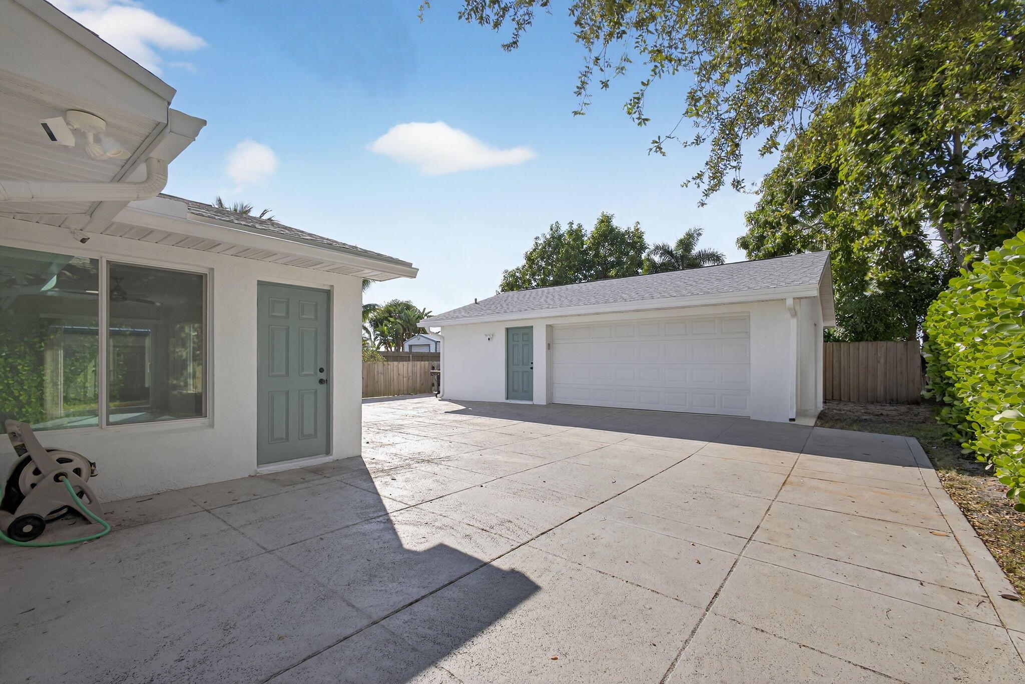 18942 SE Hillcrest Dr Jupiter, FL 33469