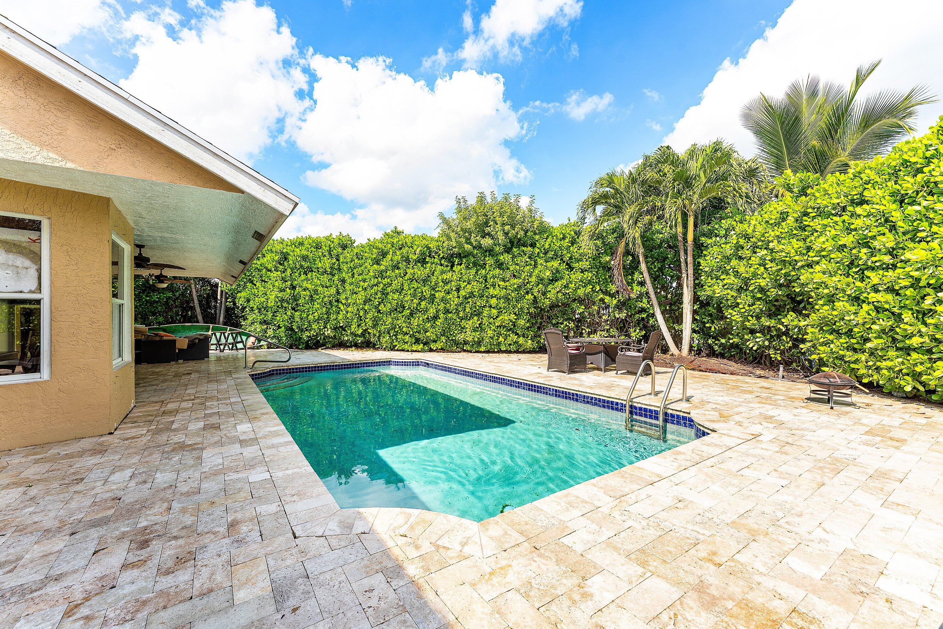 1212 Columbine Pl Wellington, FL 33414