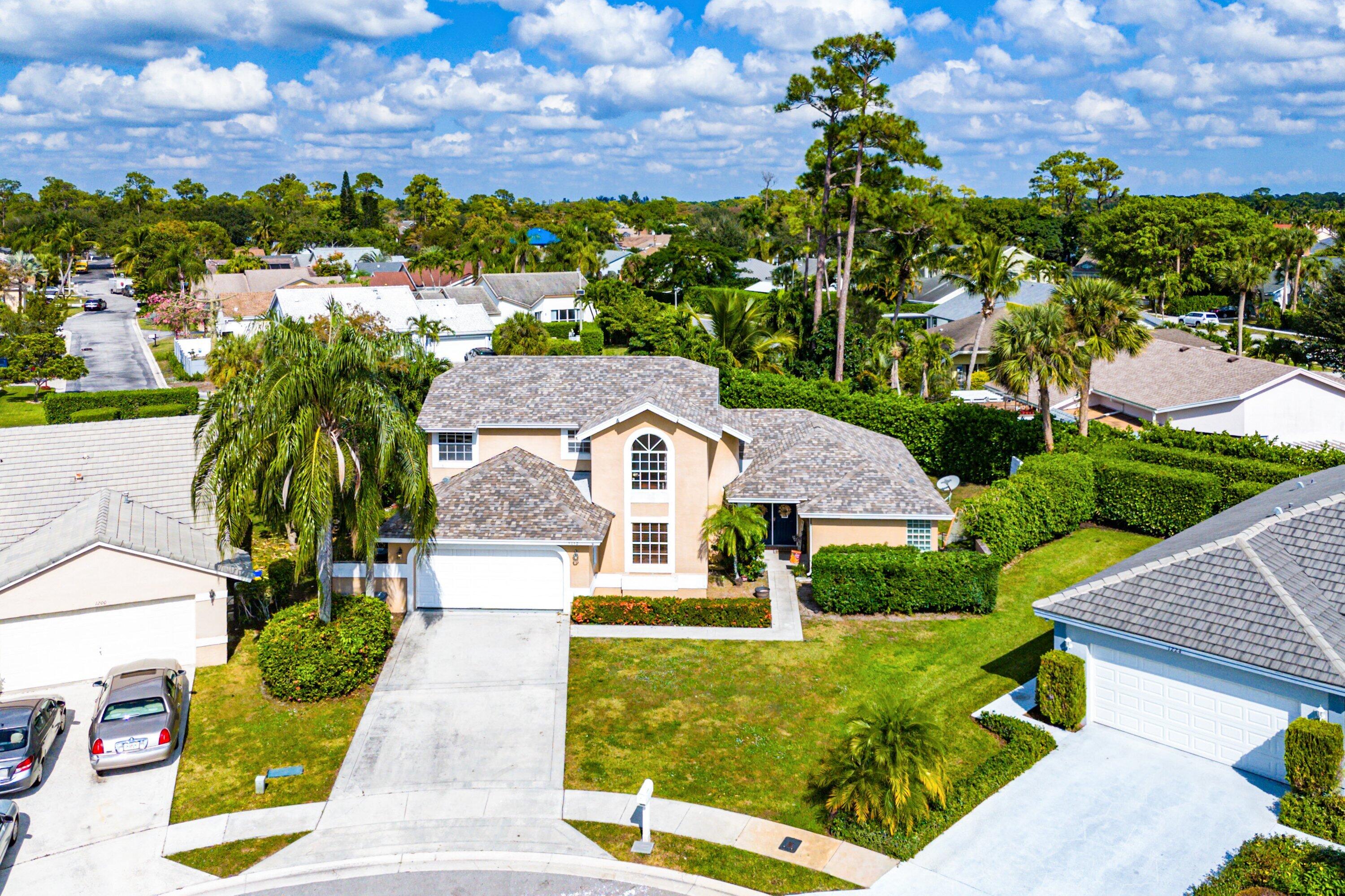 1212 Columbine Pl Wellington, FL 33414