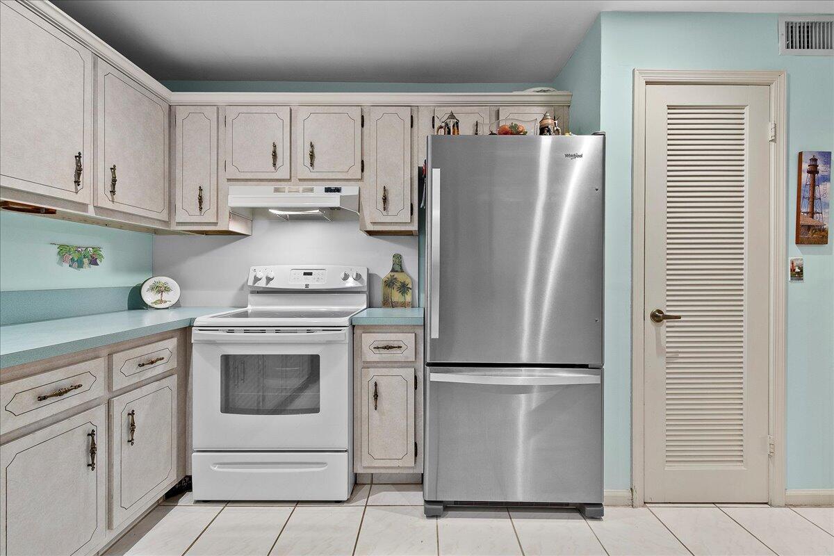 755 Saturn #H101 Jupiter, FL 33477