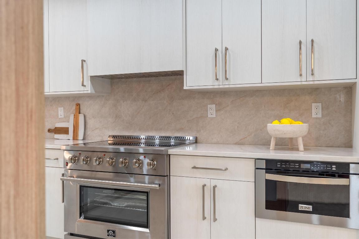 17036 Bay Jupiter, FL 33477