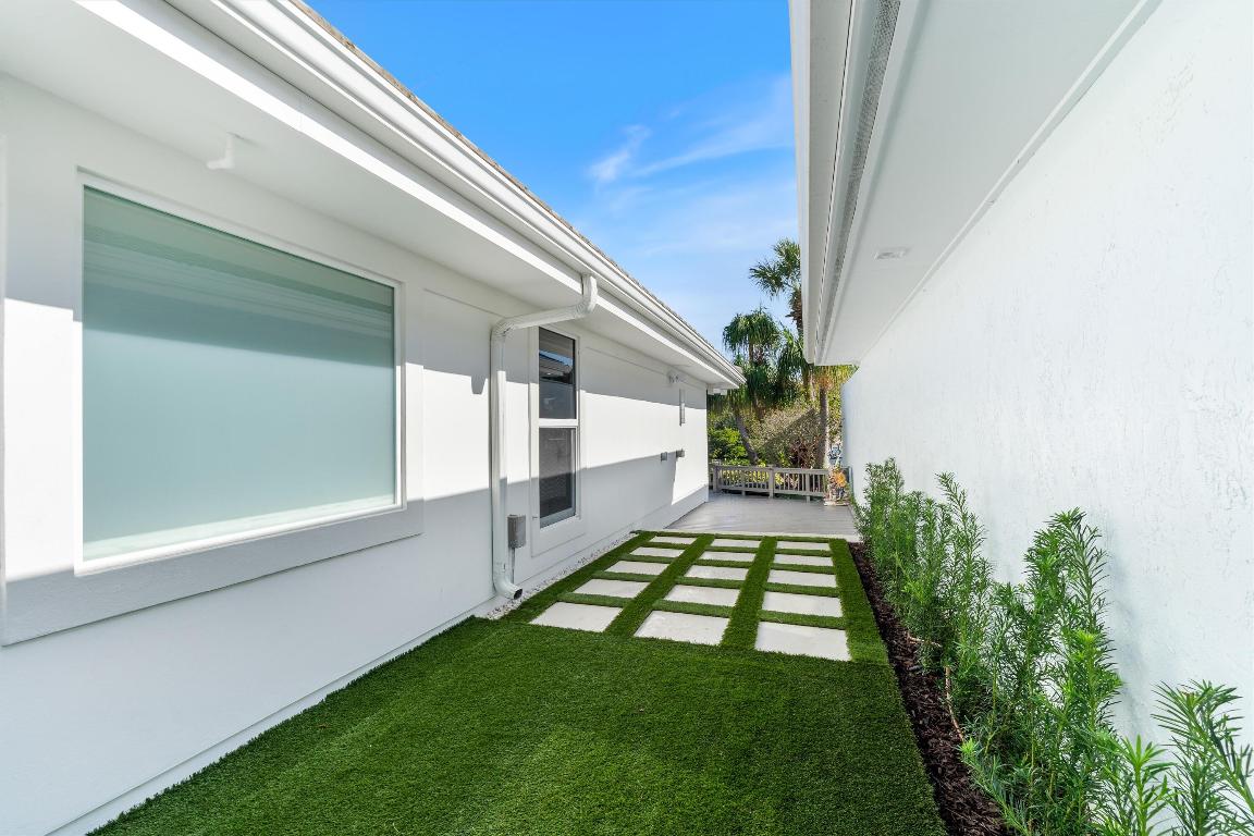 17036 Bay Jupiter, FL 33477