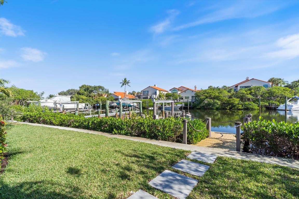 17036 Bay Jupiter, FL 33477