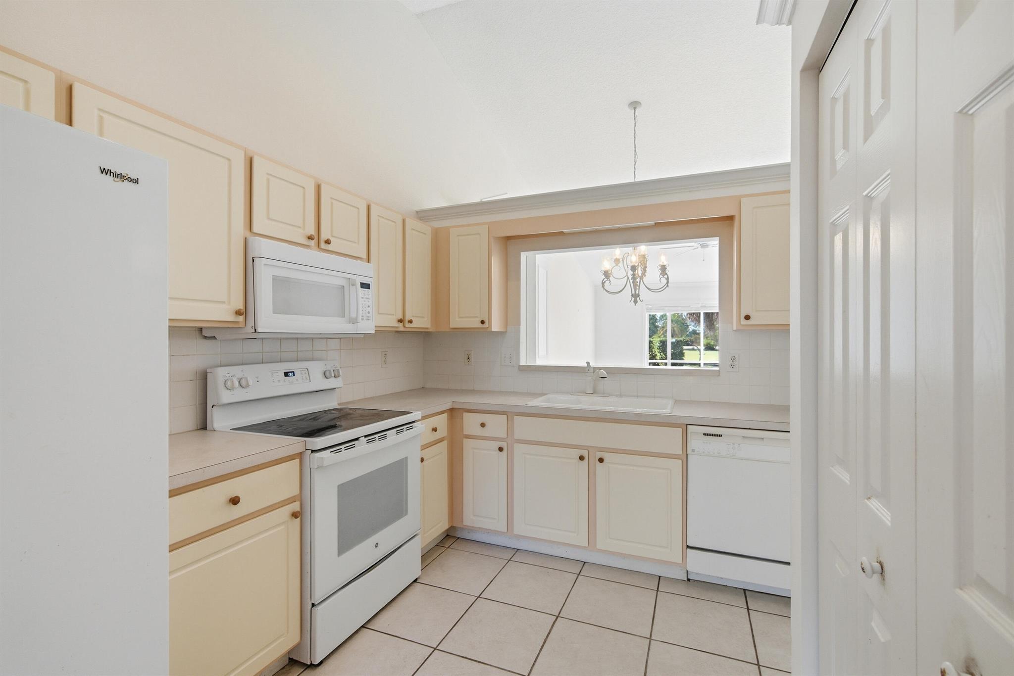 531 NW Broken Oak Trl Jensen Beach, FL 34957