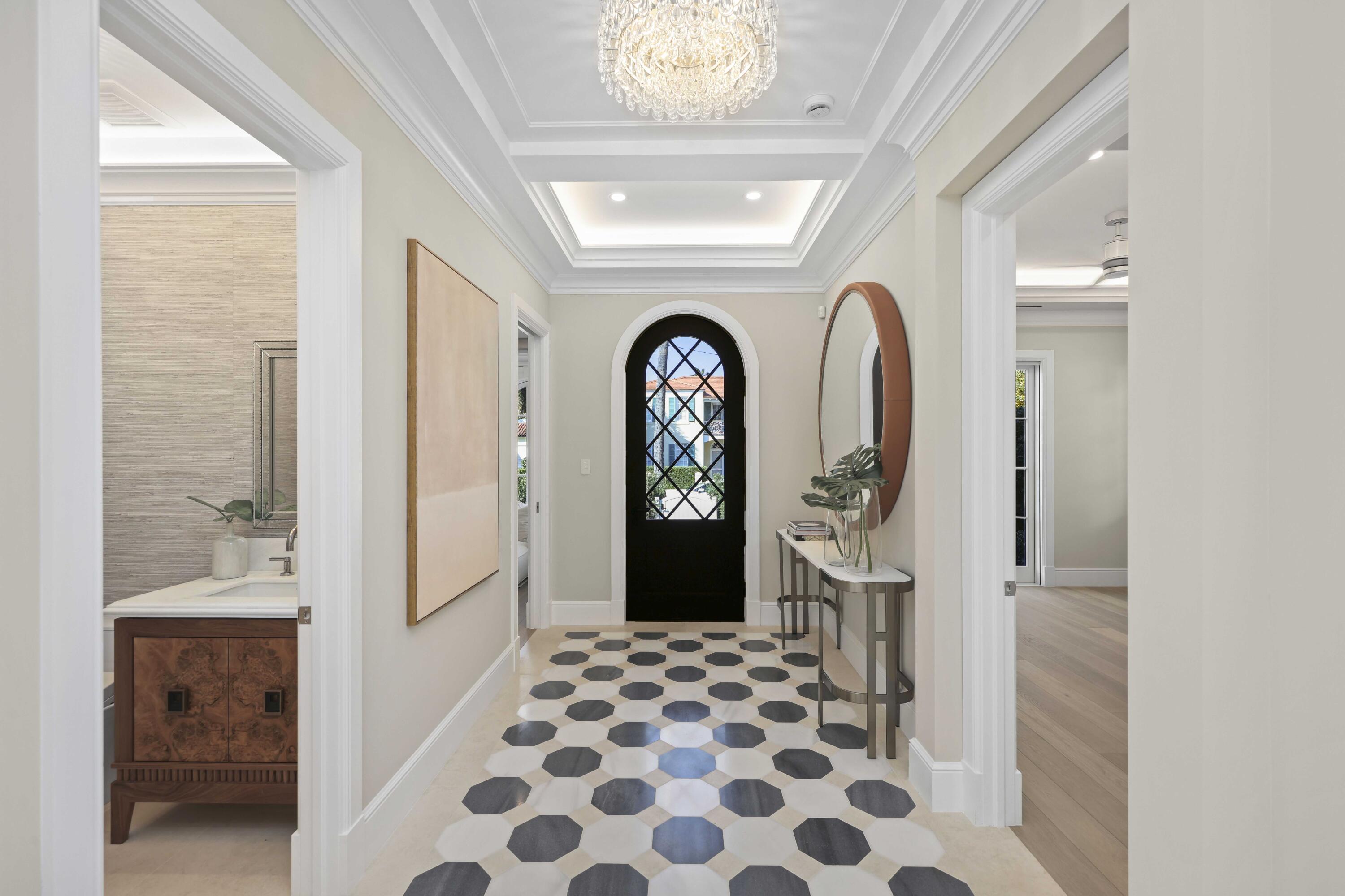 350 Seabreeze Palm Beach, FL 33480