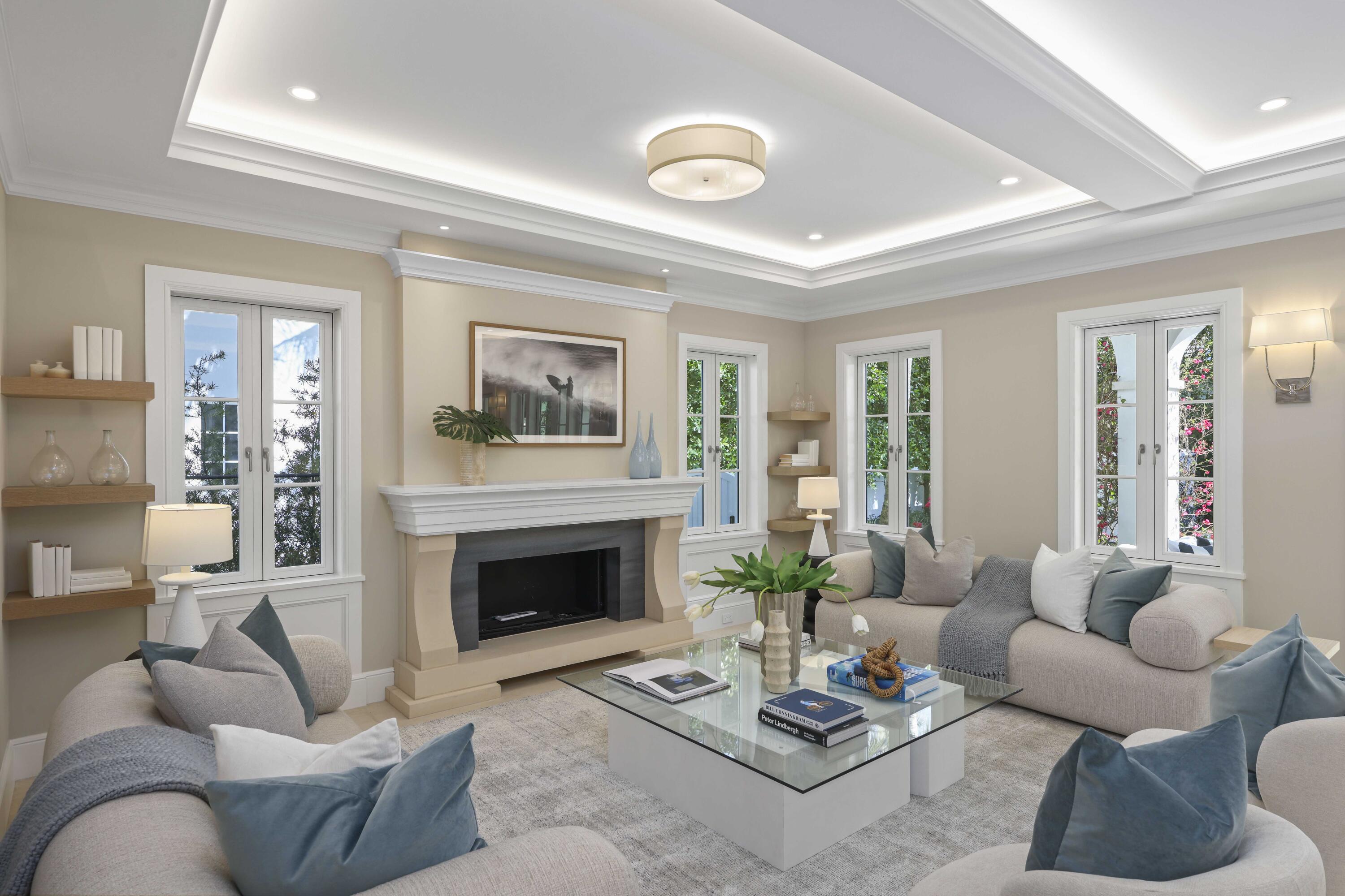 350 Seabreeze Palm Beach, FL 33480