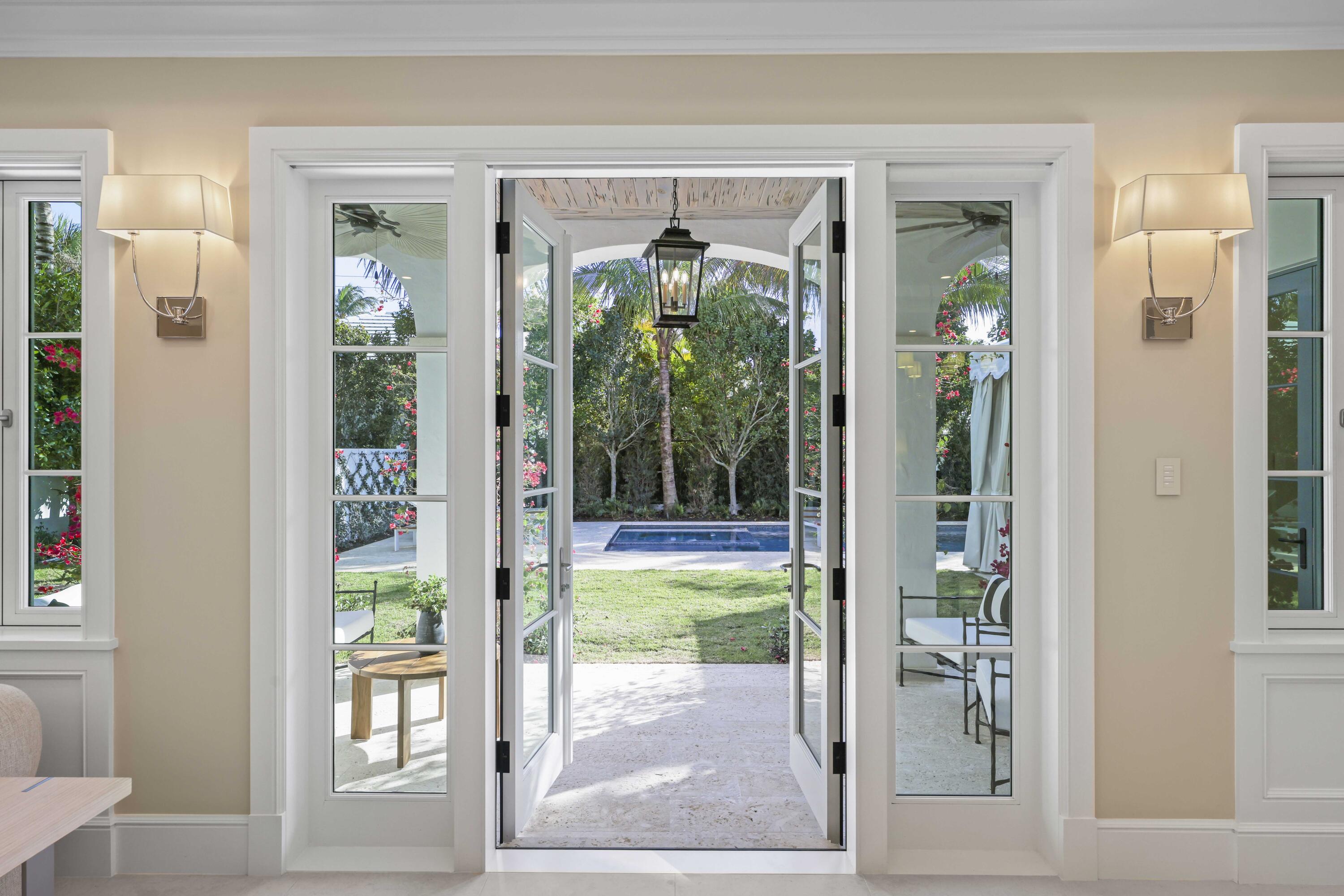 350 Seabreeze Palm Beach, FL 33480