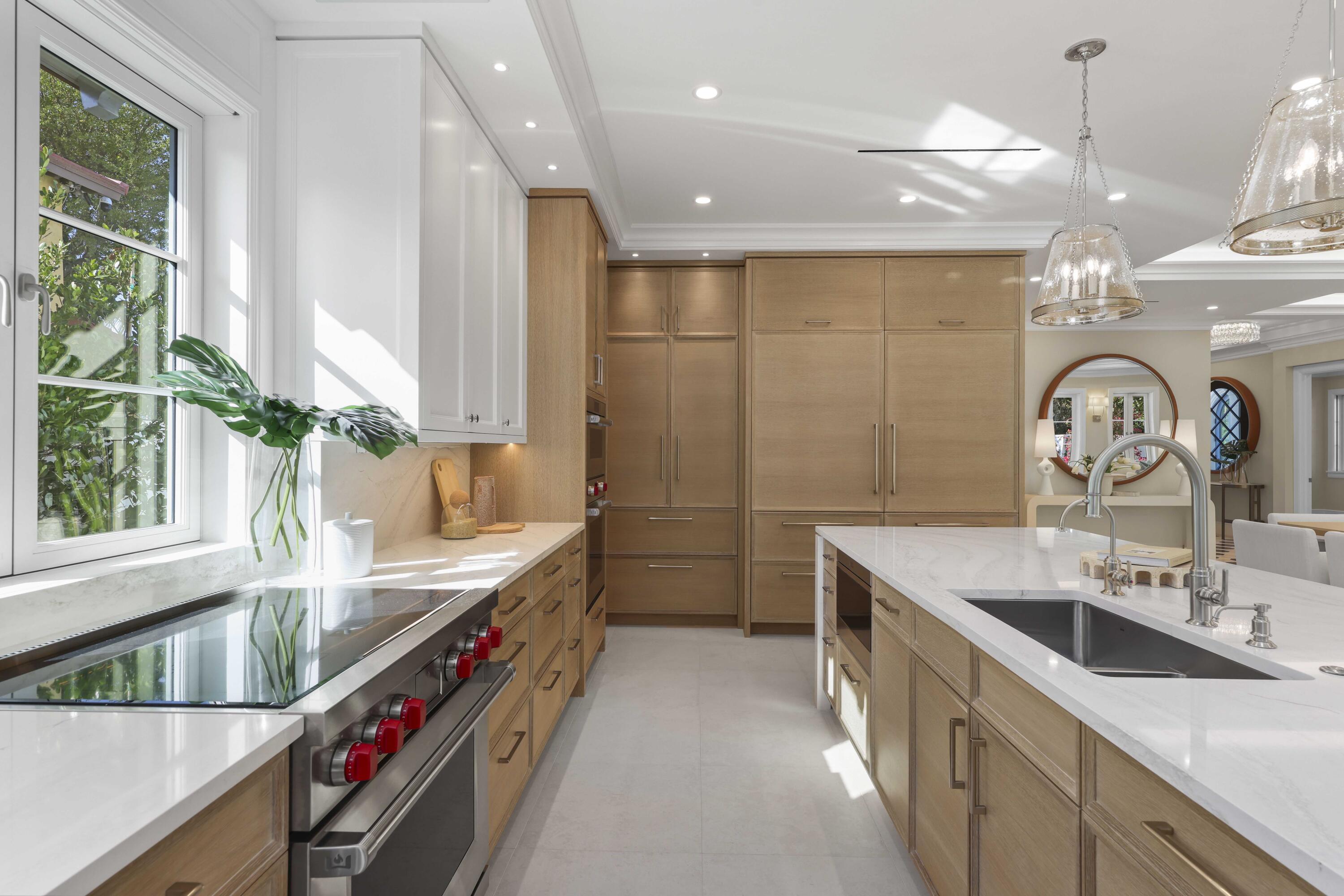 350 Seabreeze Palm Beach, FL 33480