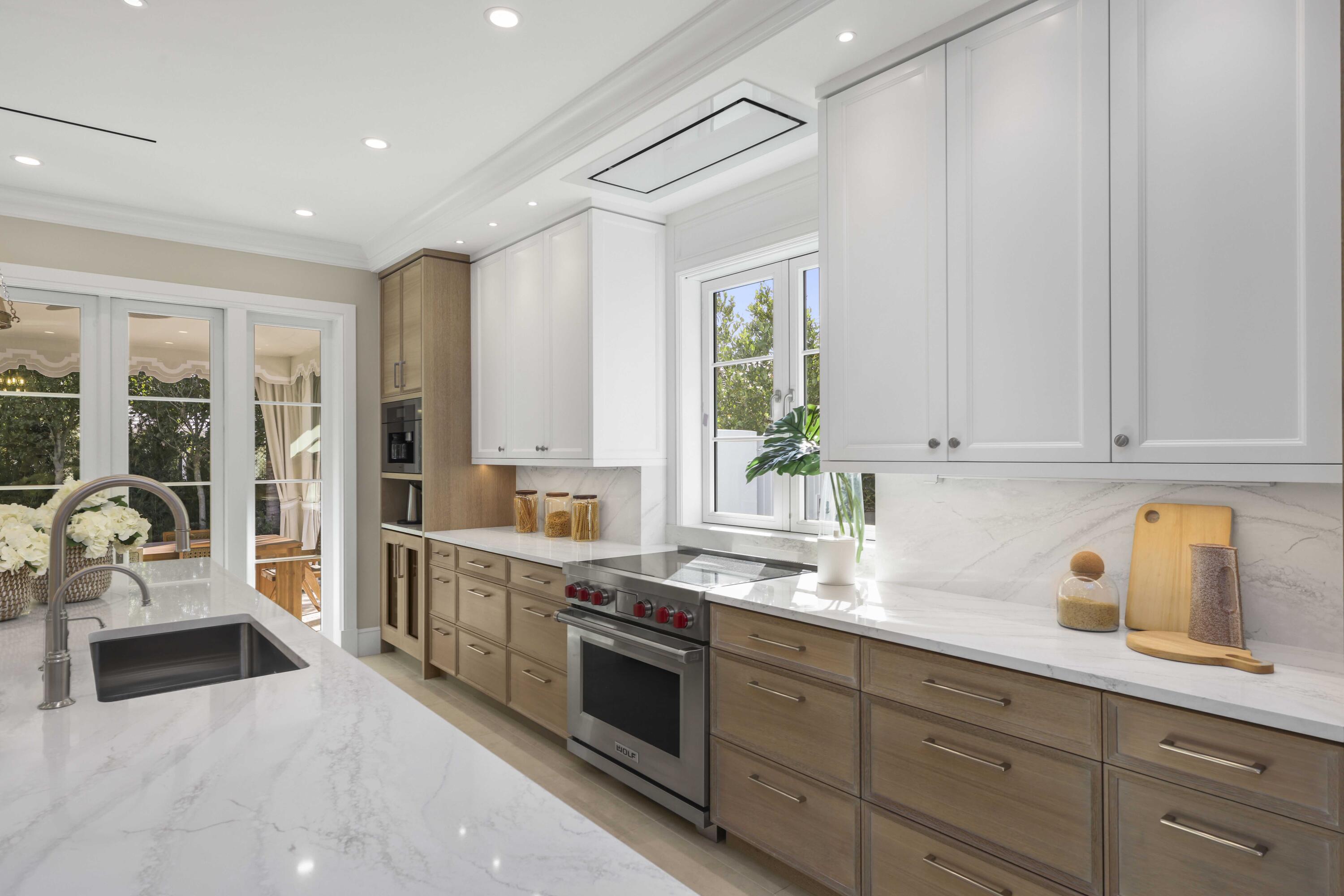 350 Seabreeze Palm Beach, FL 33480