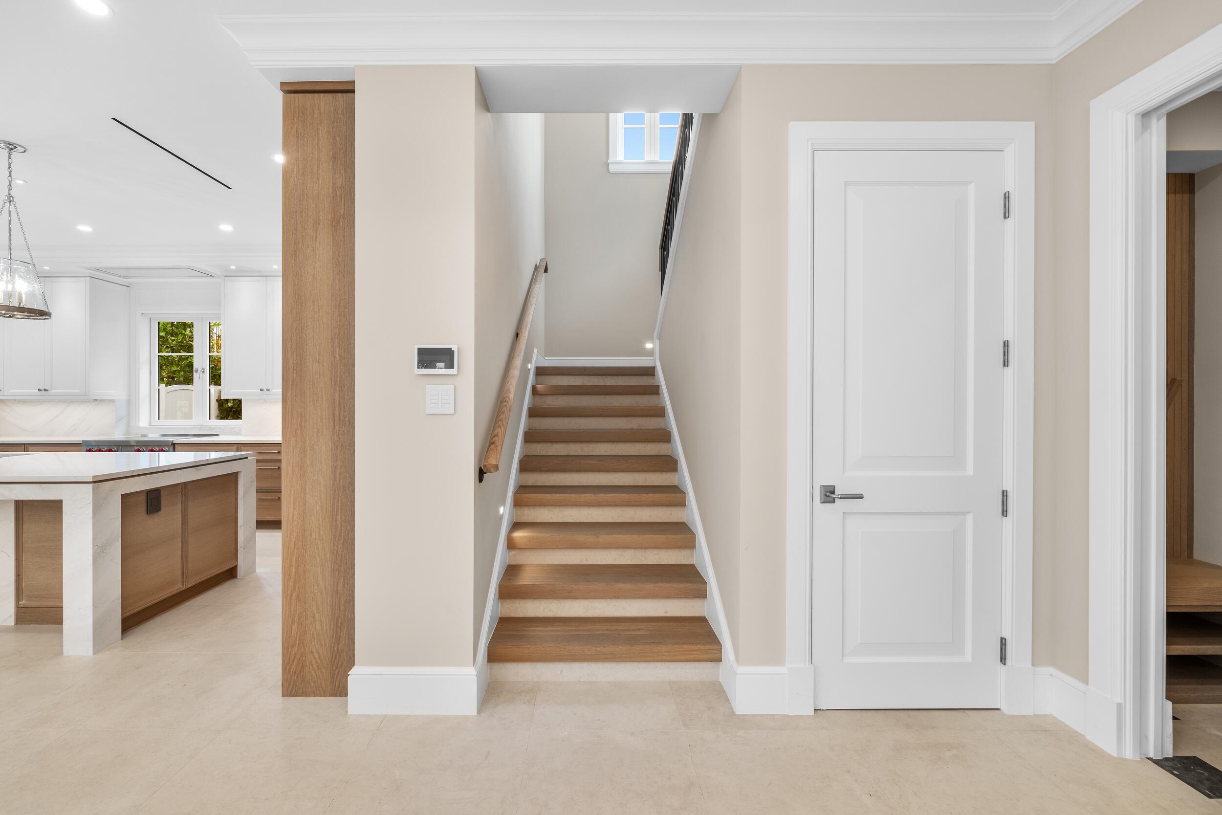 350 Seabreeze Palm Beach, FL 33480