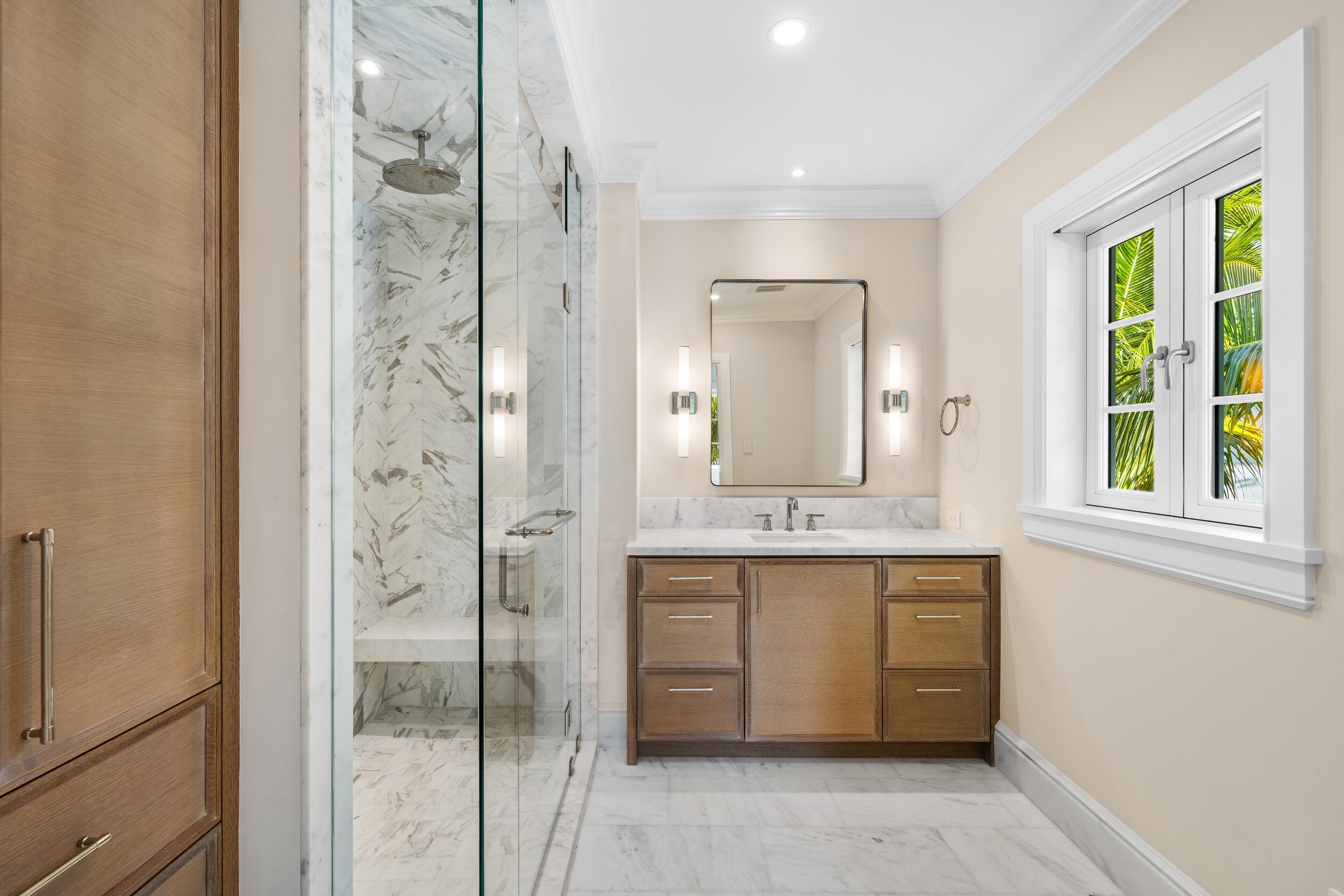 350 Seabreeze Palm Beach, FL 33480