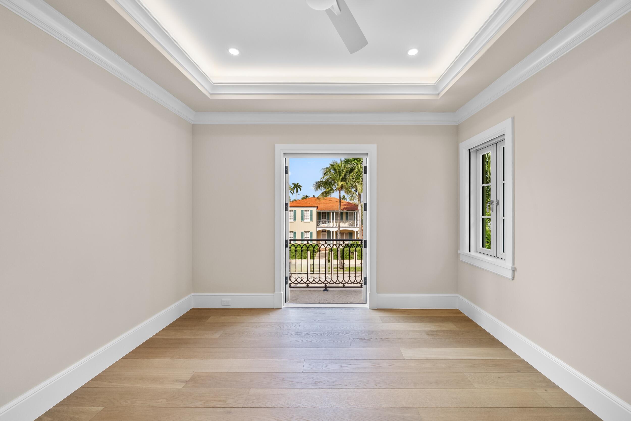 350 Seabreeze Palm Beach, FL 33480