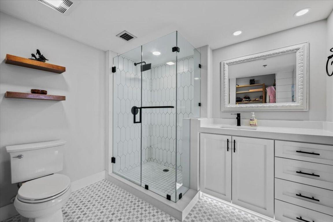 201 S Seas #404 Jupiter, FL 33477