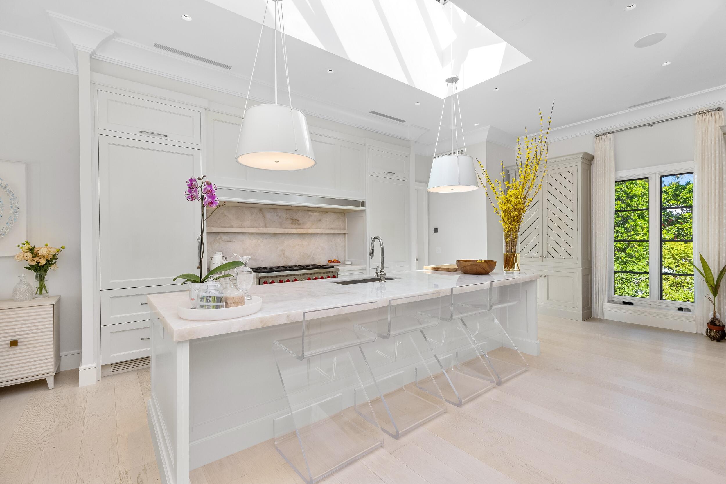 208 Sandpiper Palm Beach, FL 33480