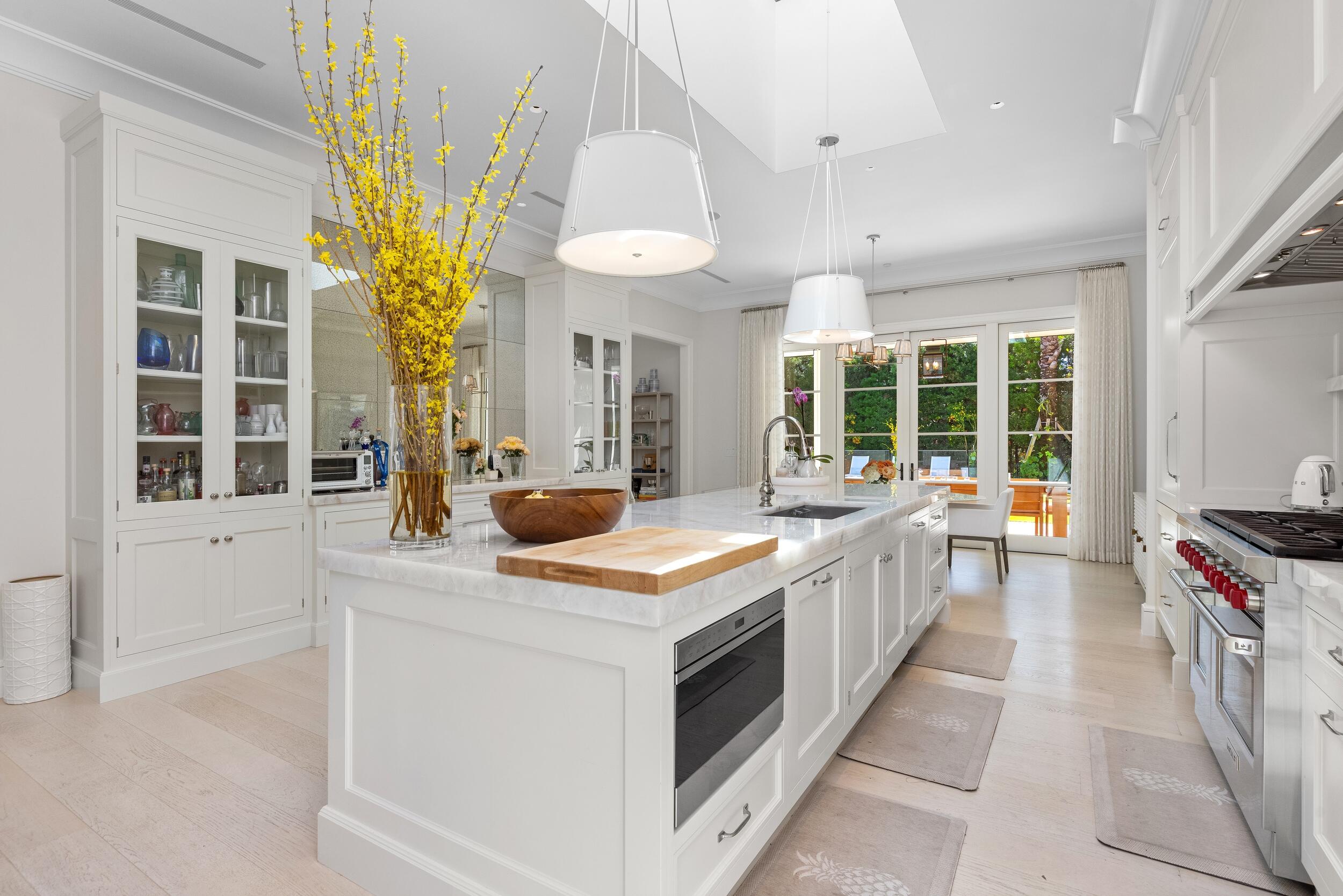 208 Sandpiper Palm Beach, FL 33480
