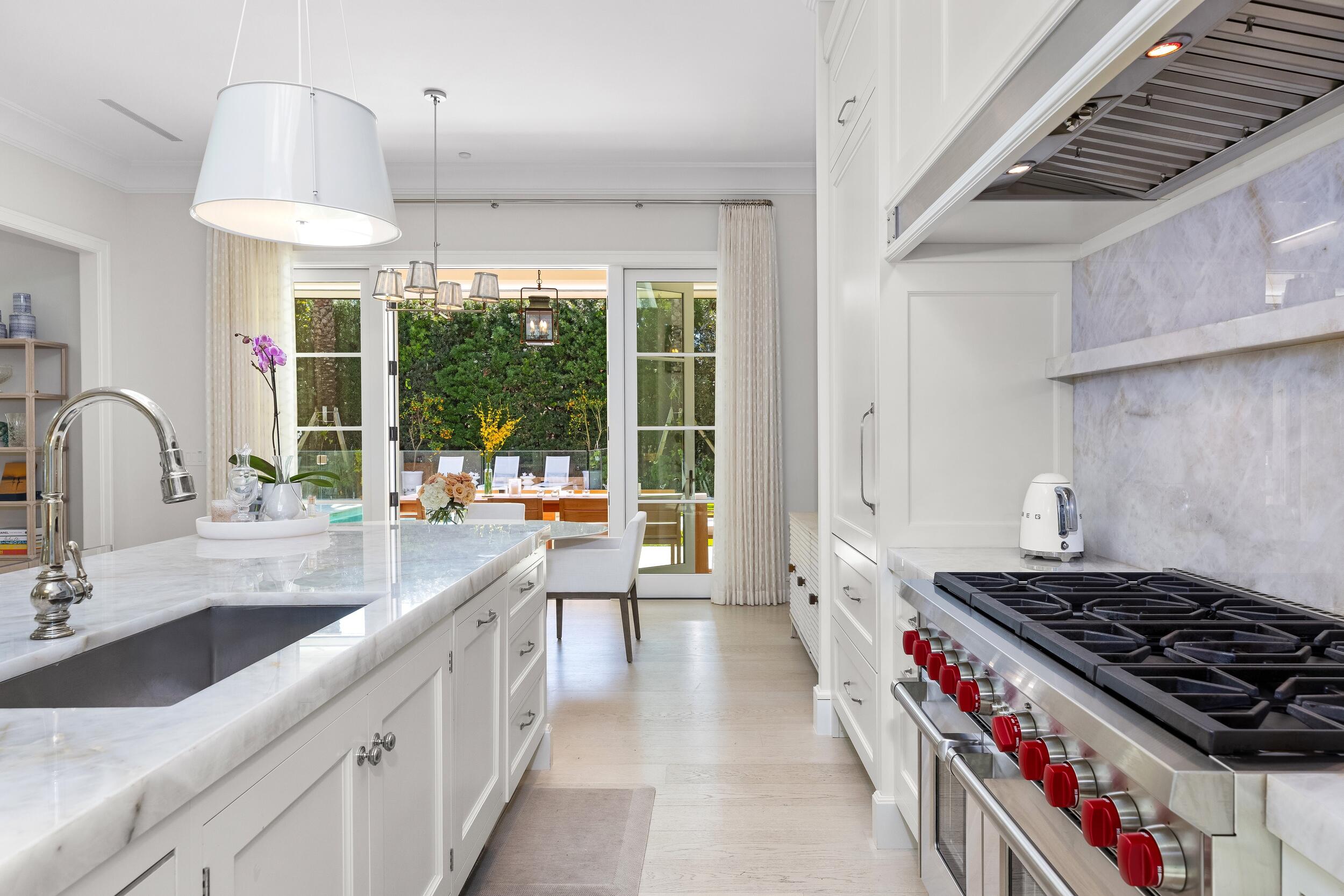 208 Sandpiper Palm Beach, FL 33480