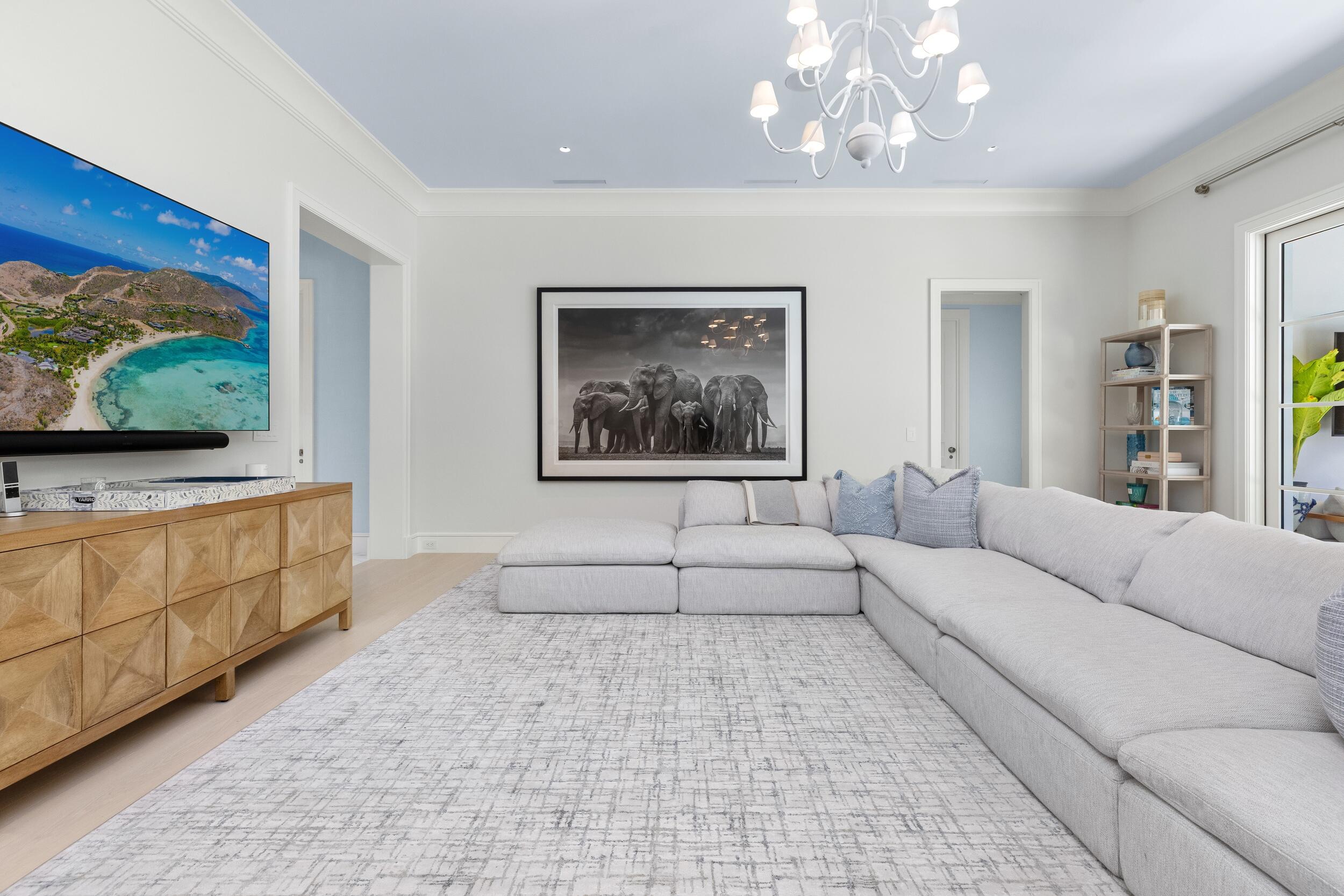 208 Sandpiper Palm Beach, FL 33480