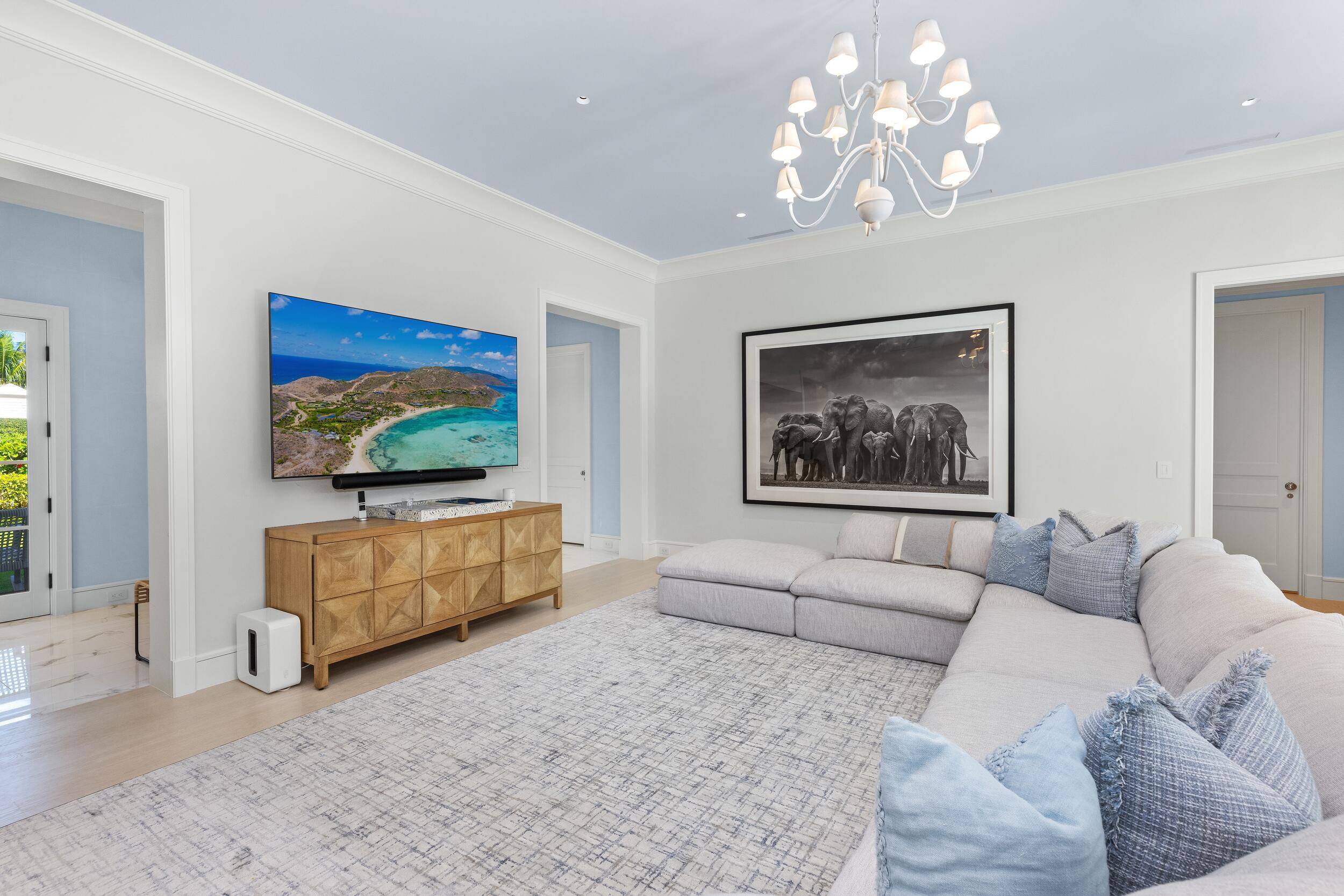 208 Sandpiper Palm Beach, FL 33480