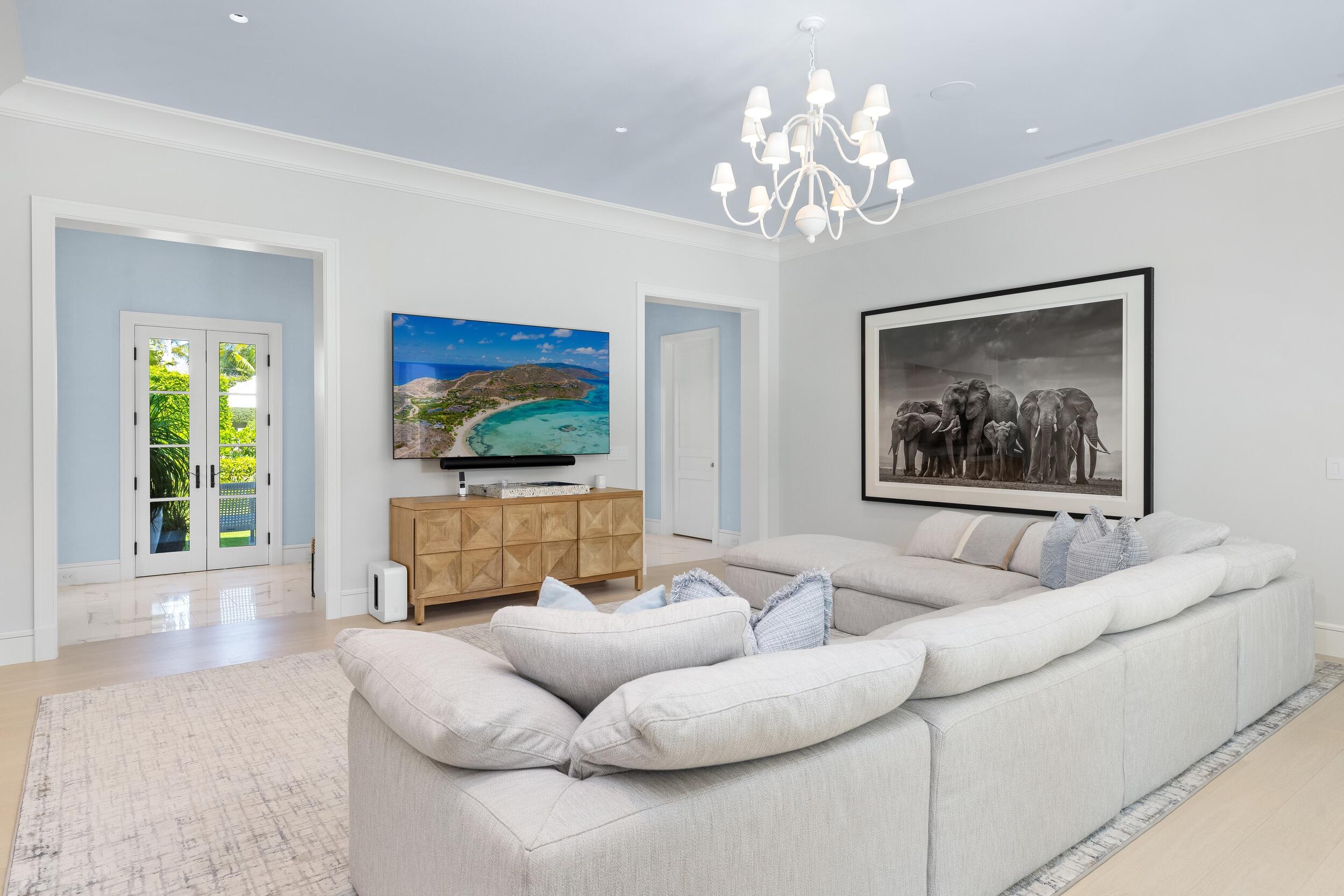 208 Sandpiper Palm Beach, FL 33480