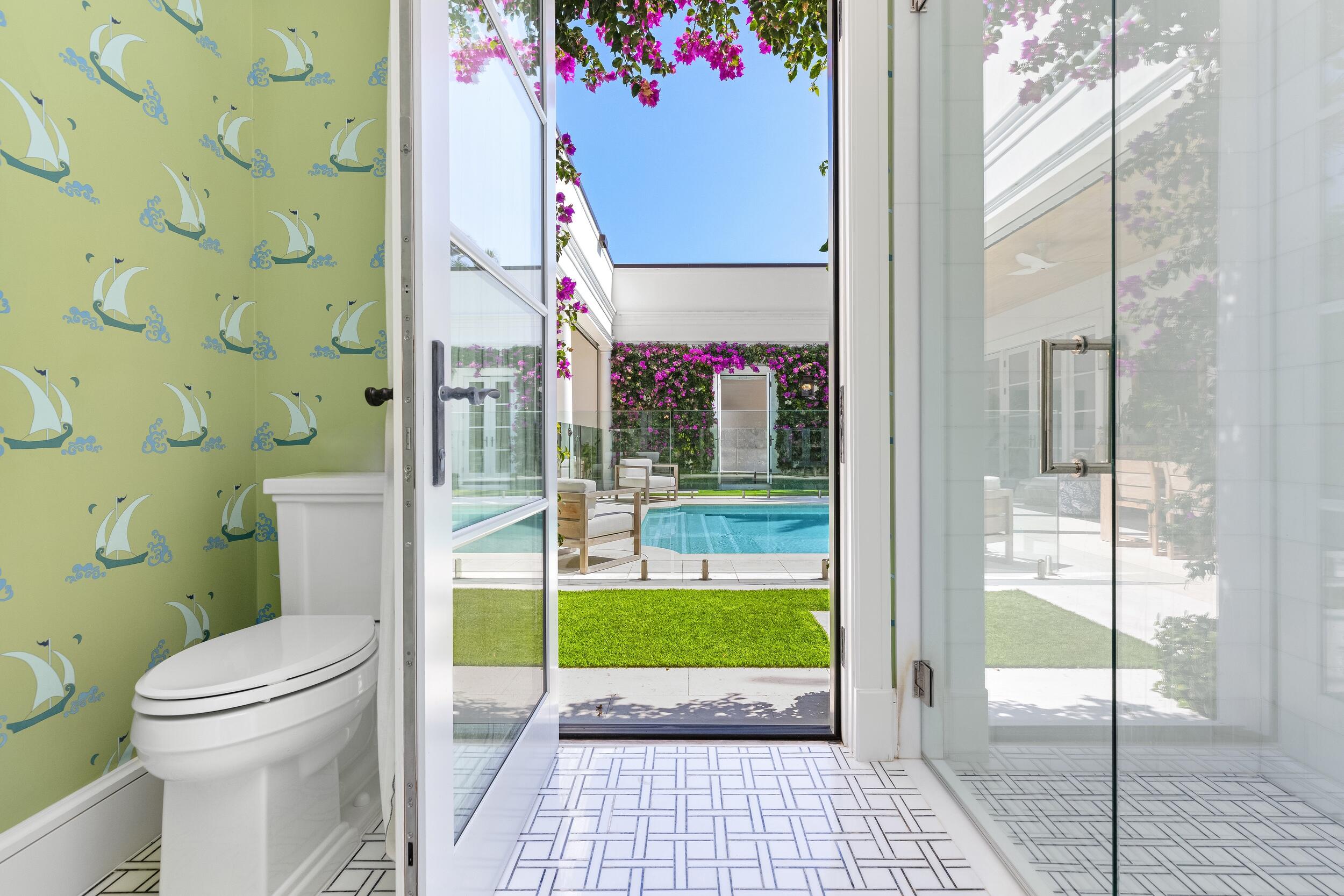 208 Sandpiper Palm Beach, FL 33480