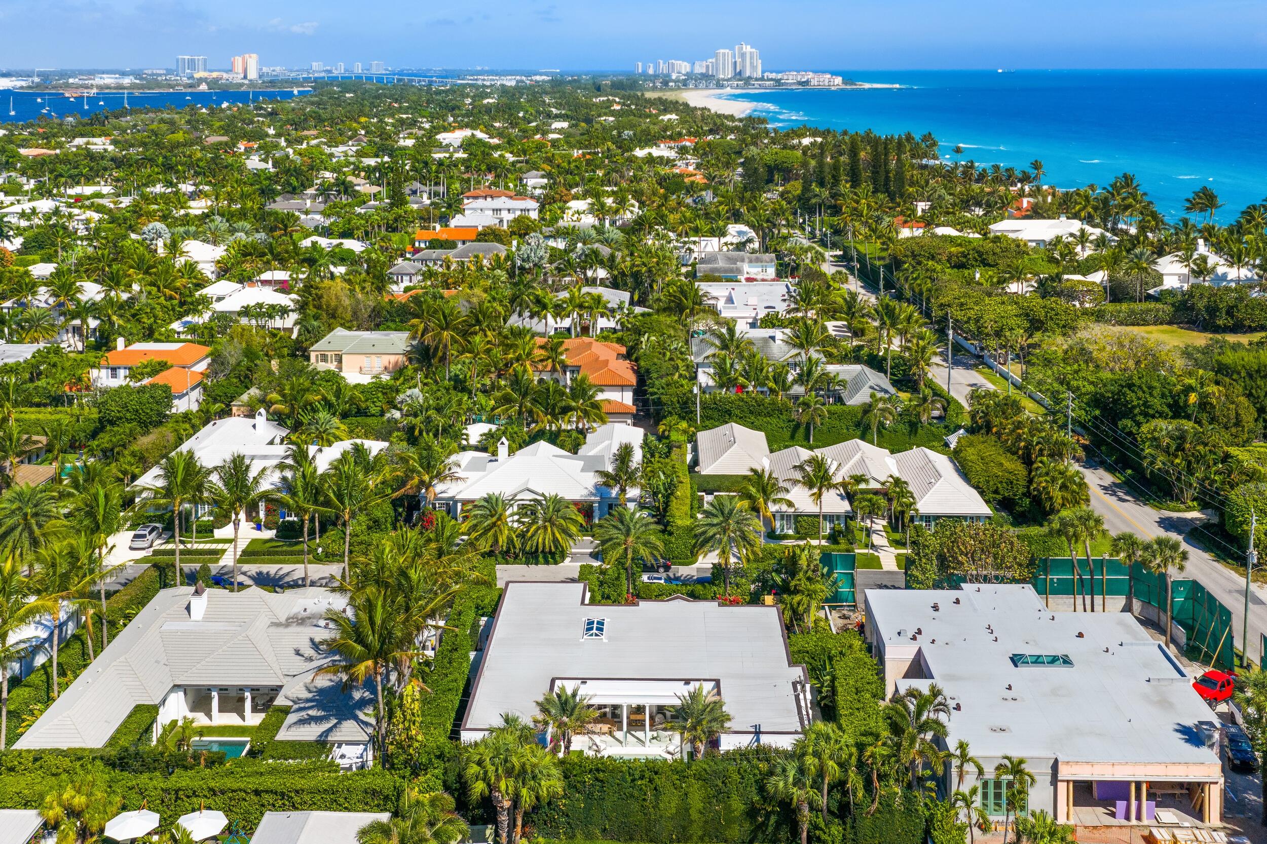 208 Sandpiper Palm Beach, FL 33480