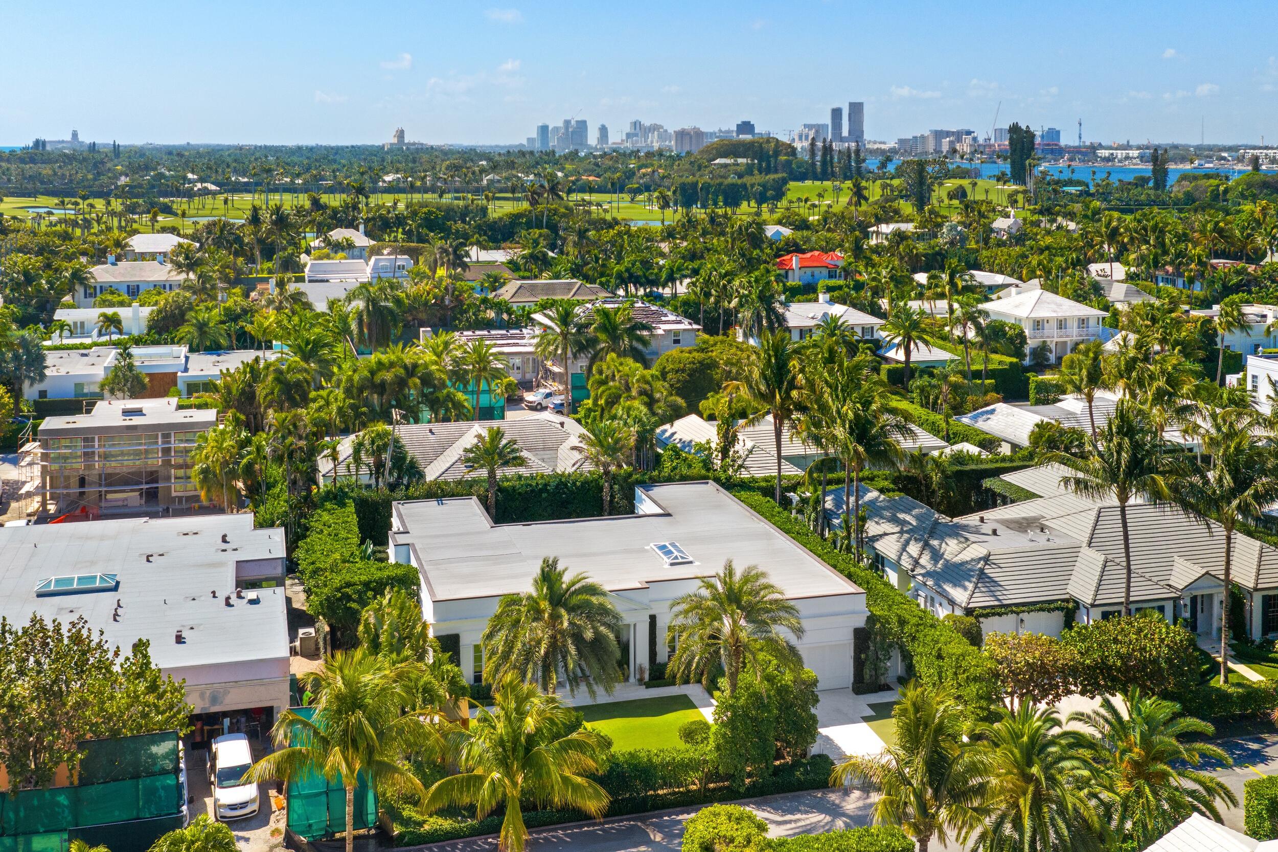208 Sandpiper Palm Beach, FL 33480