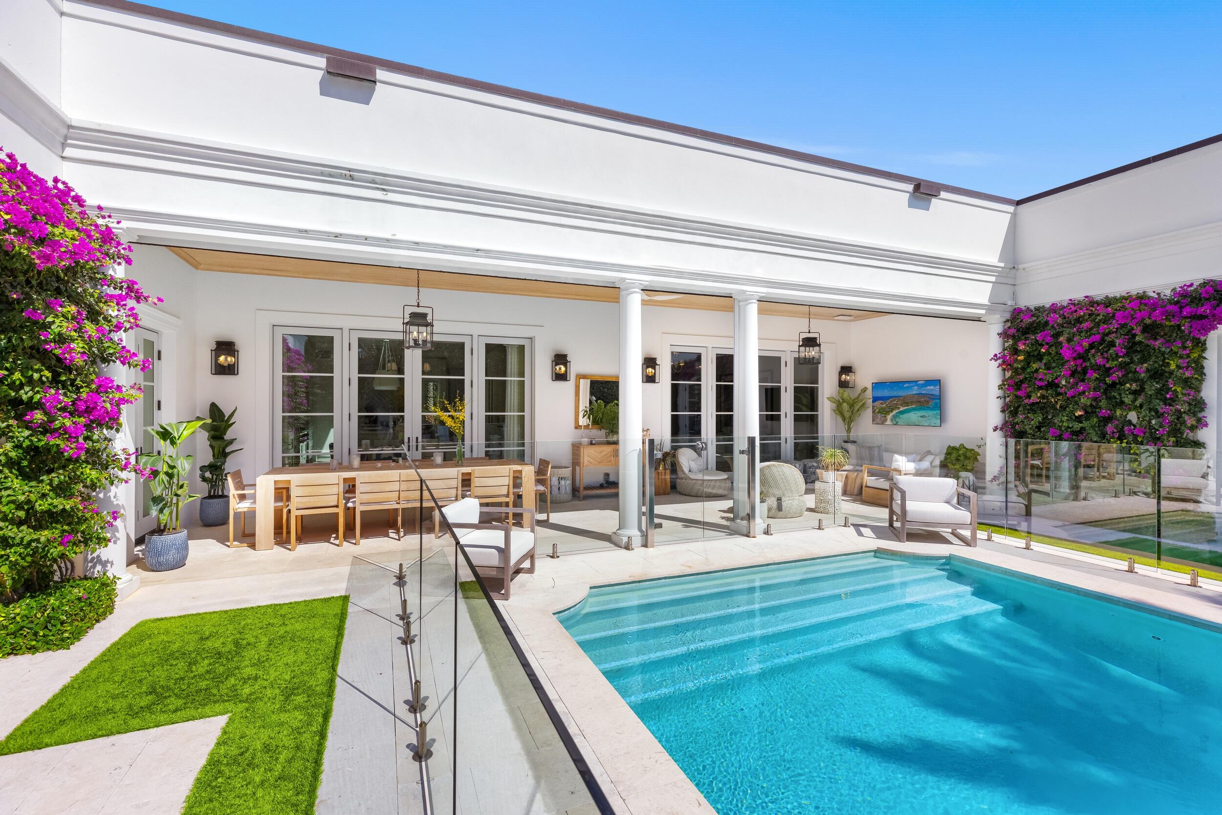 208 Sandpiper Palm Beach, FL 33480