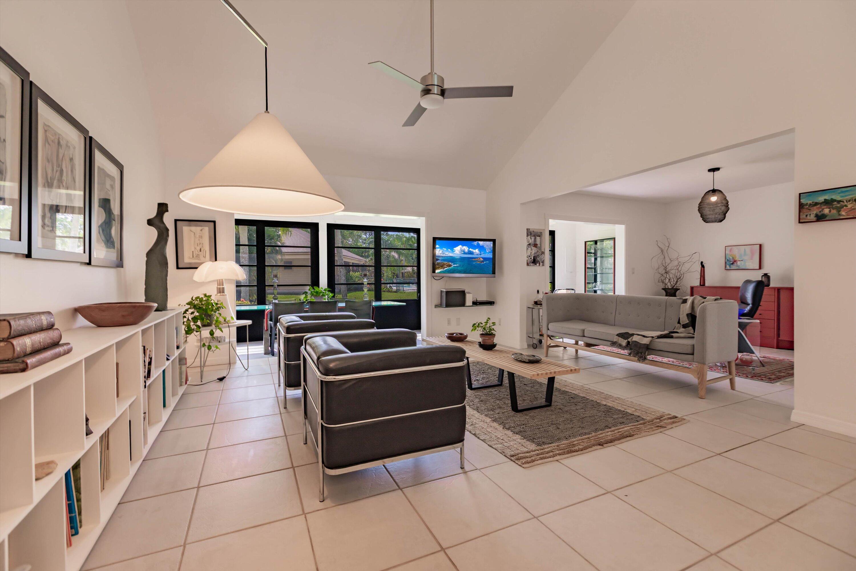 6115 SE Georgetown #1006