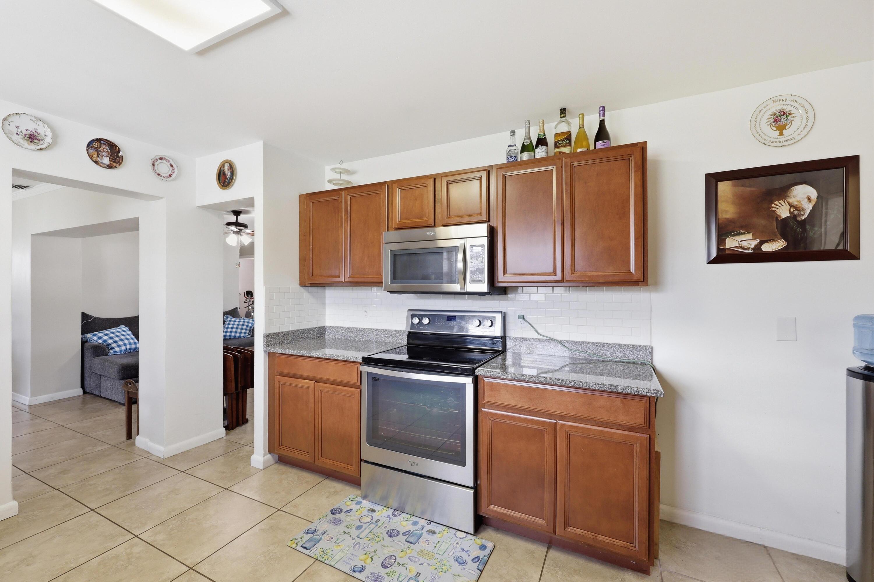 305 Circle Jupiter, FL 33458