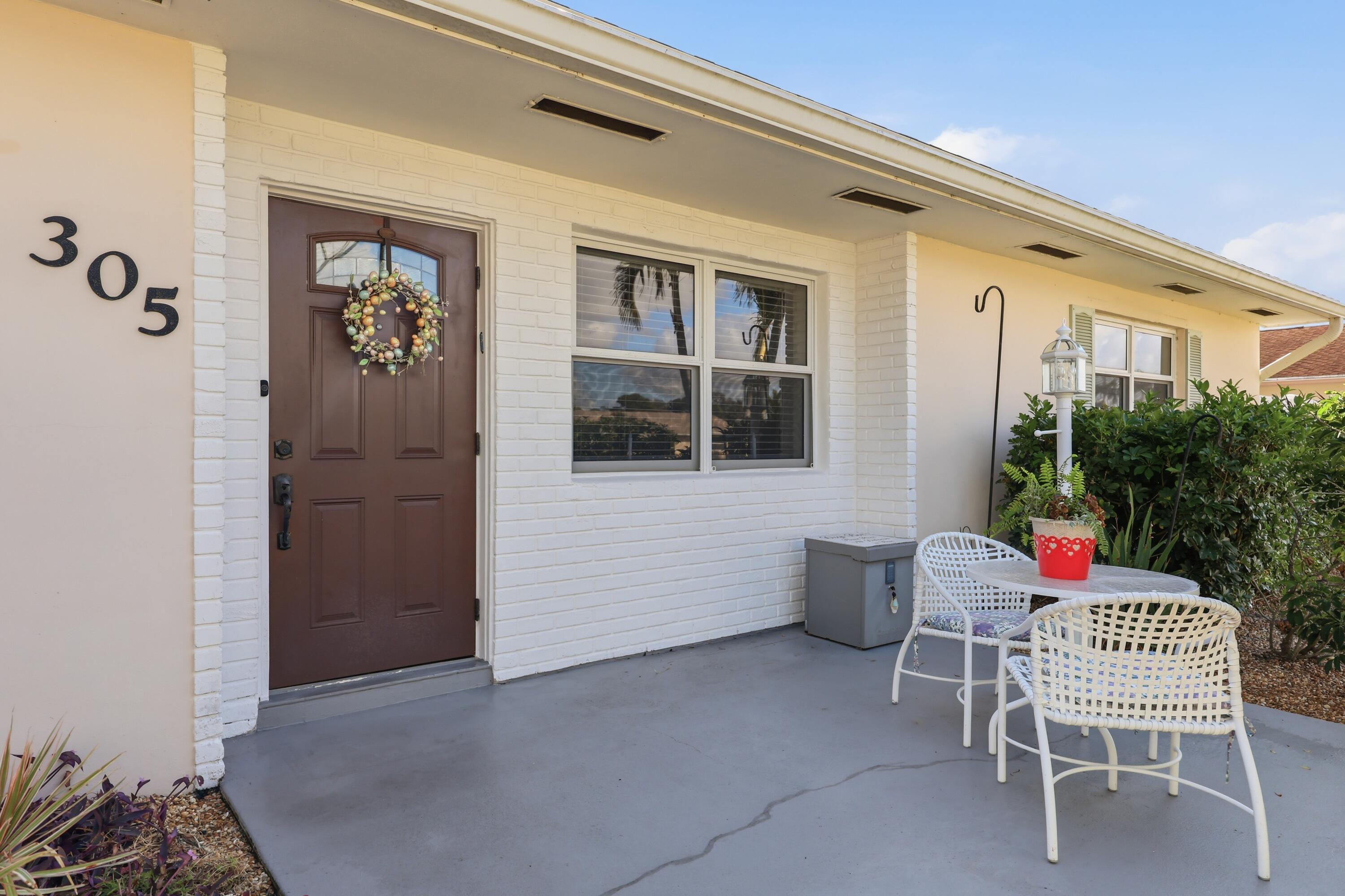 305 Circle Jupiter, FL 33458